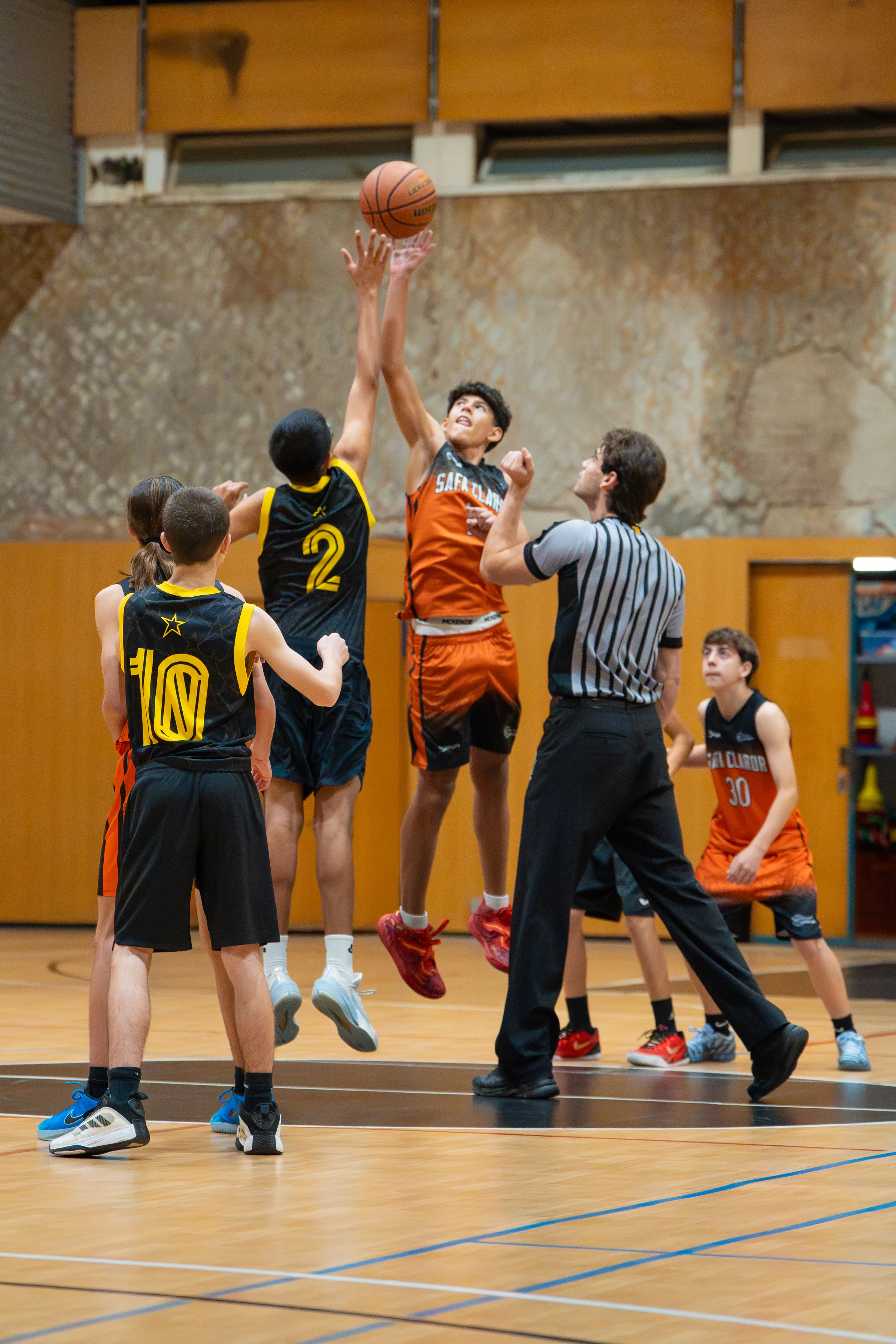 partido fútbol sala amigos Hospitalet, fotografía deportiva sala Barcelona, Nolan Pardo fotógrafo Barcelona 2026, fútbol sala interior Hospitalet