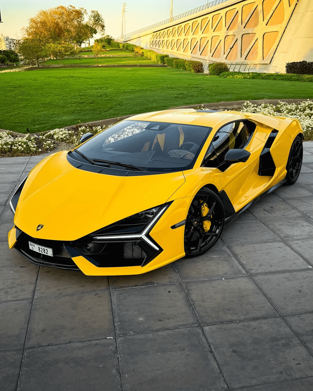 Lamborghini Revuelto