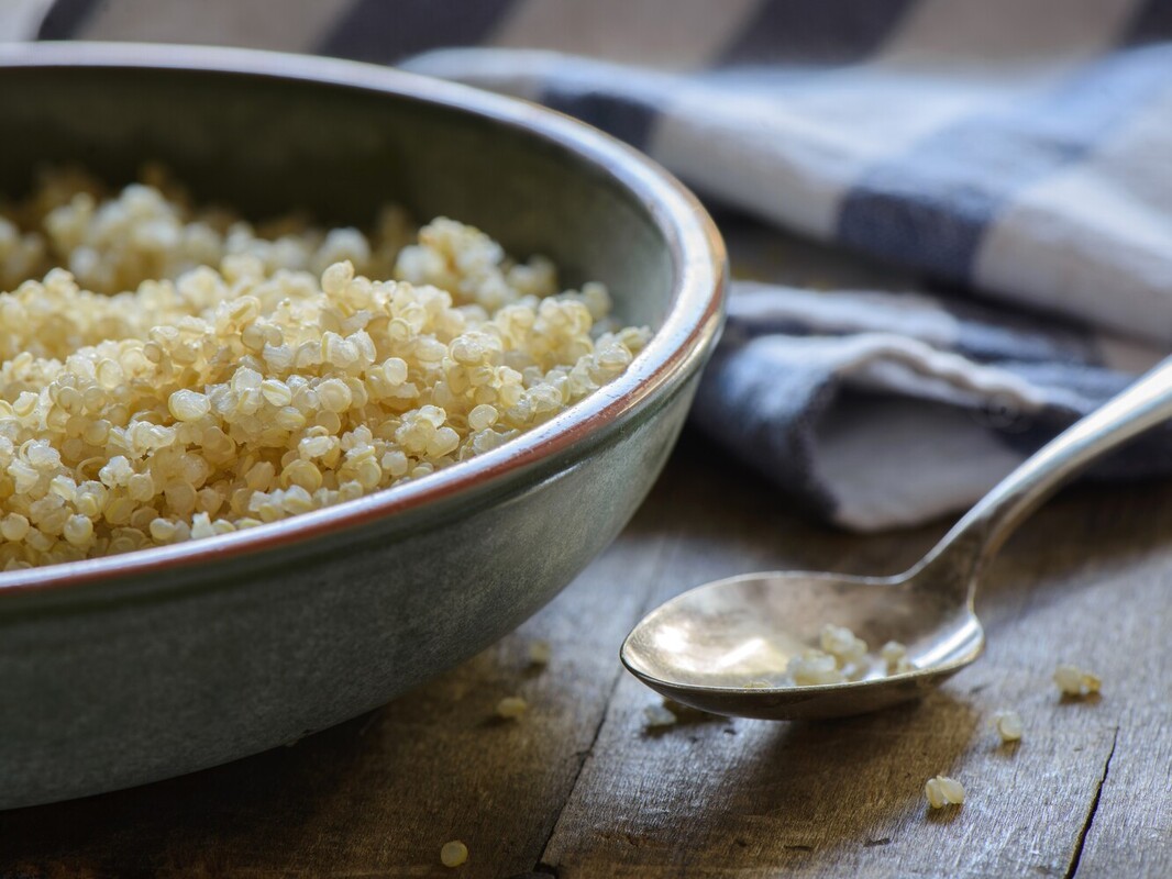 easy quinoa salad meal prep
