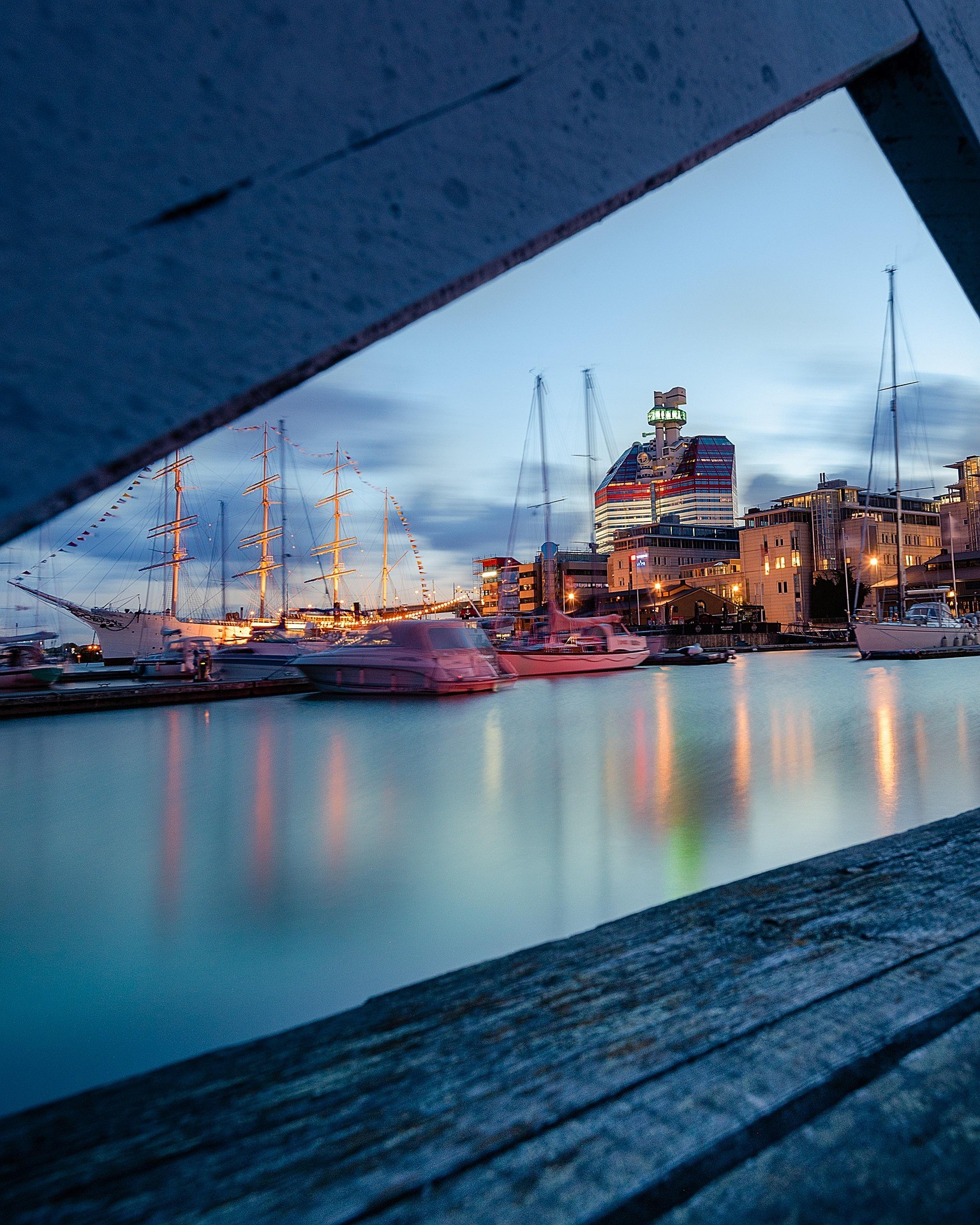 person managing their expenses on a laptop