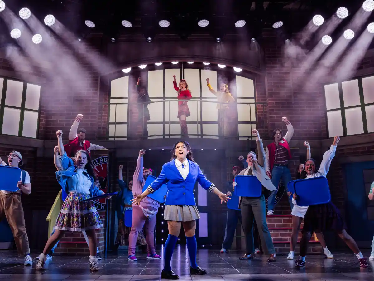 Egy együttes által előadott dal a Heathers: The Musical-ből, amely jelenleg New Yorkban látható