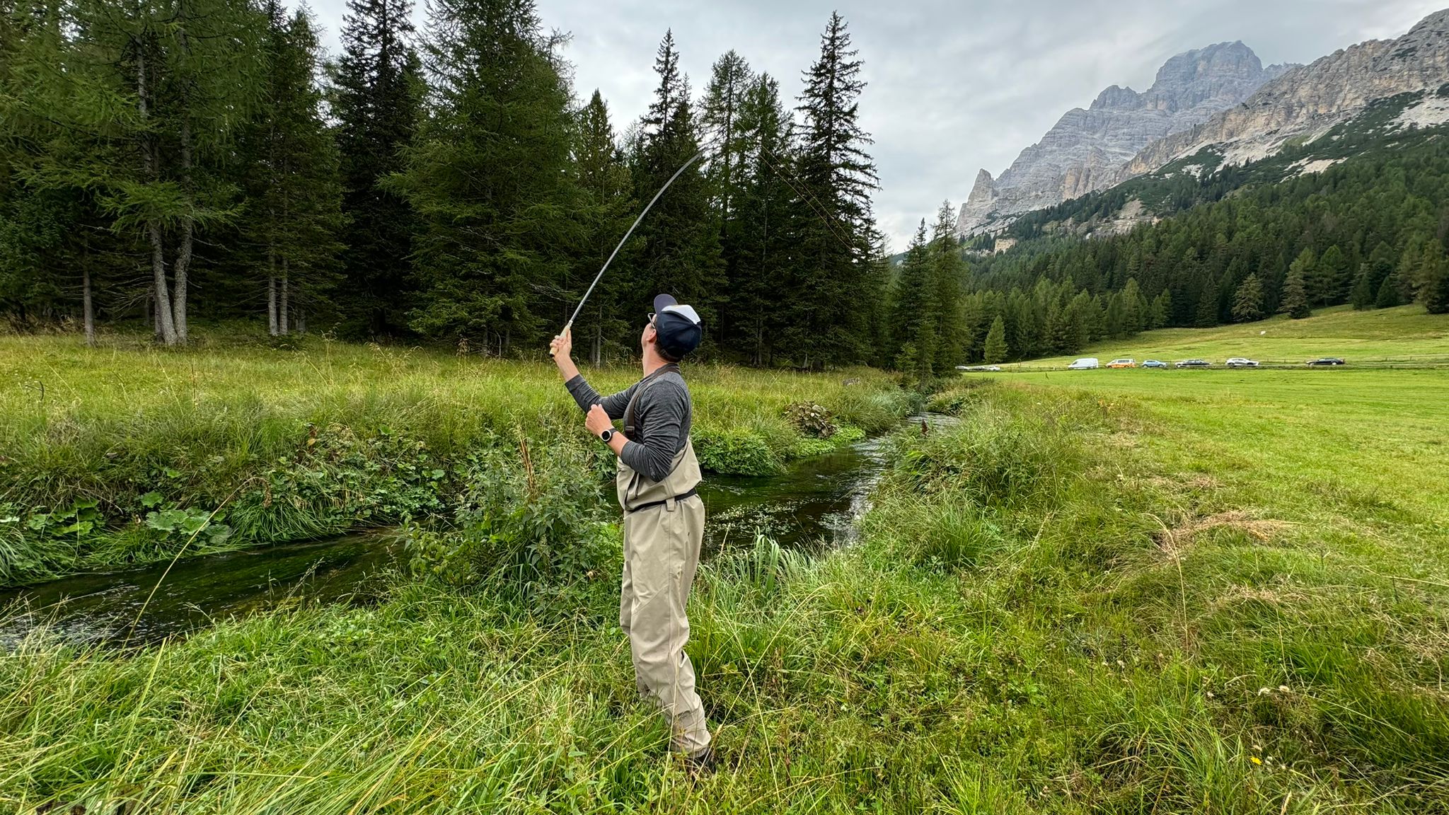 Book your tenkara fishing excursion for brown trout in the Dolomites, close to Venice. Fish in stunning alpine waters with expert guides who specialize in traditional tenkara methods. Ideal for anglers seeking a unique and scenic Italian adventure.