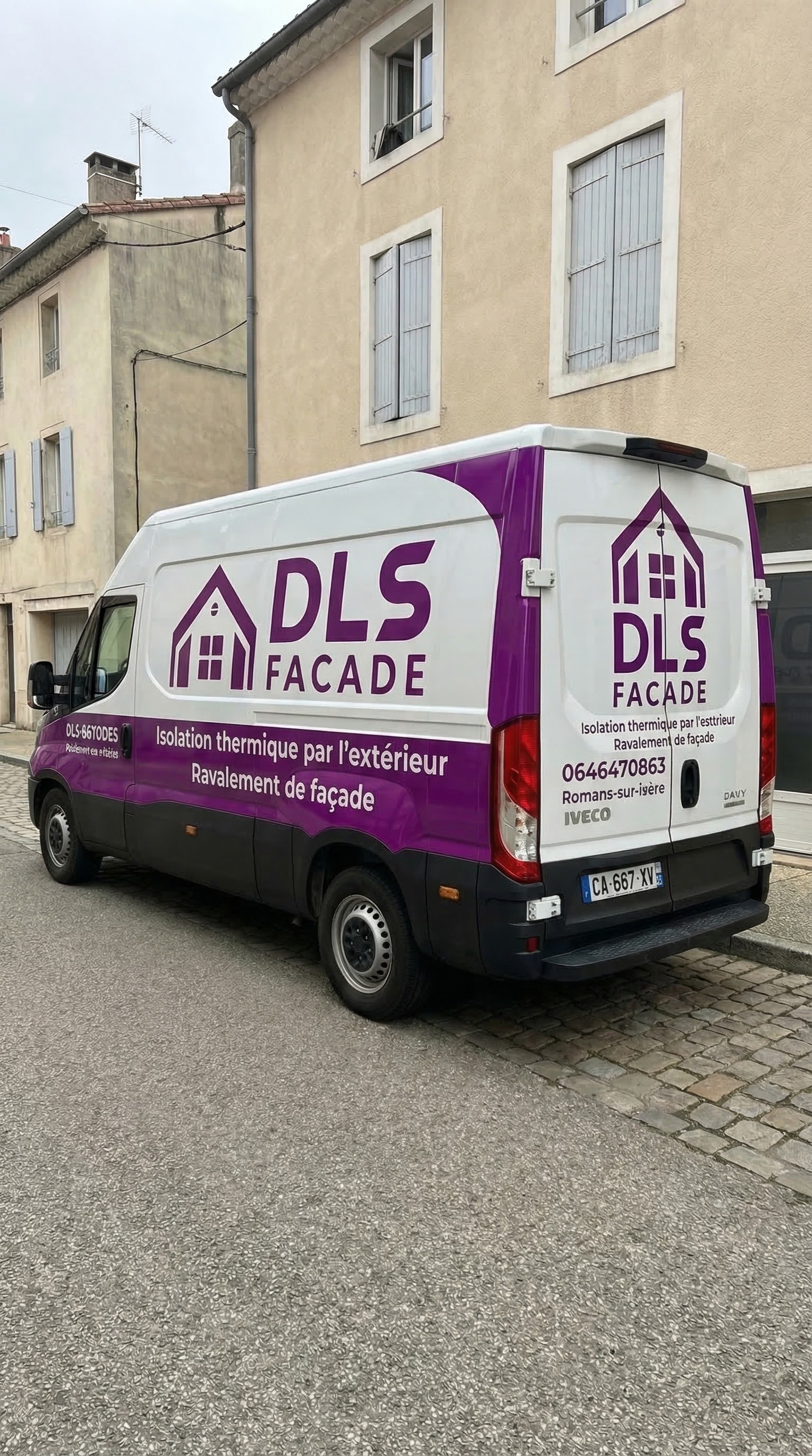 Camion de l'entreprise DLS Façade