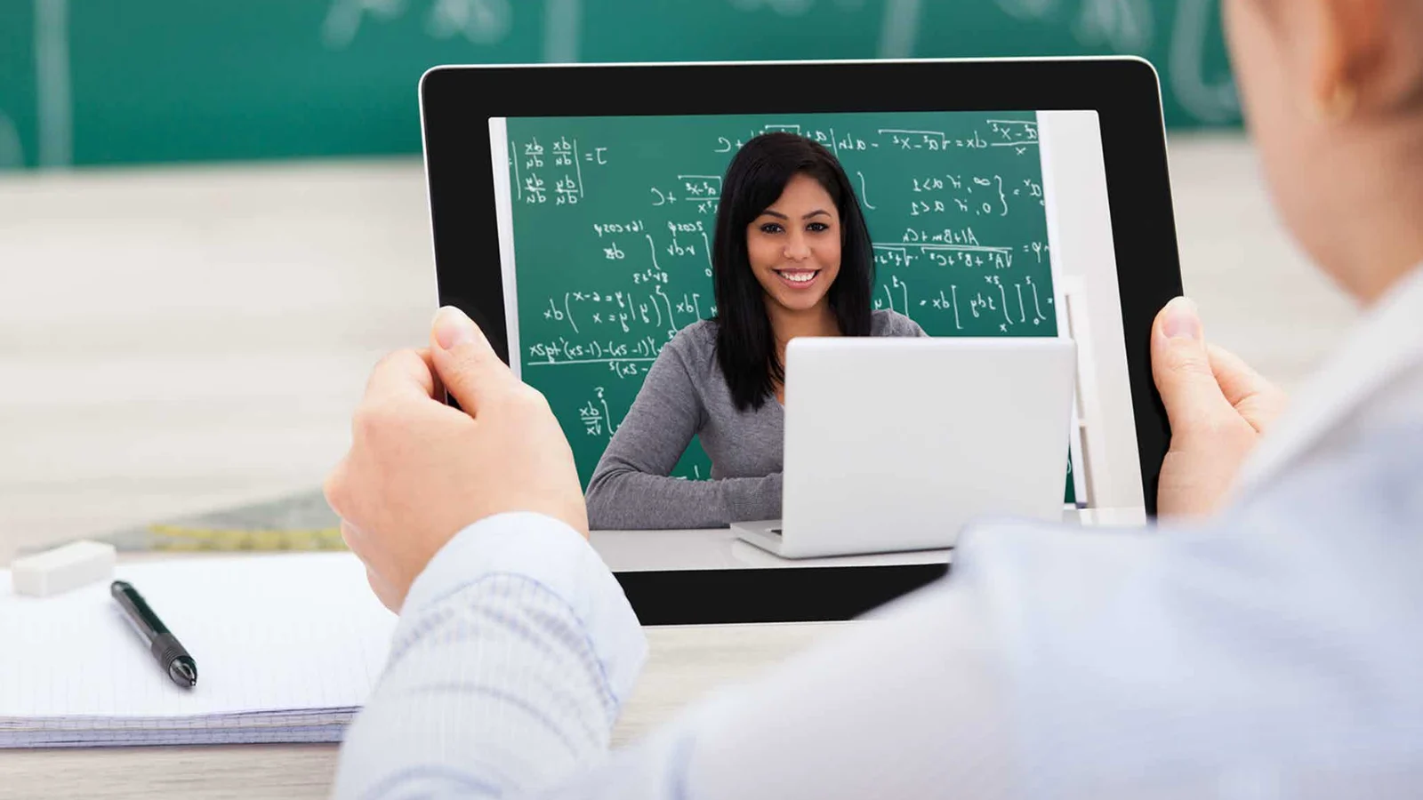 online courses vs traditional education