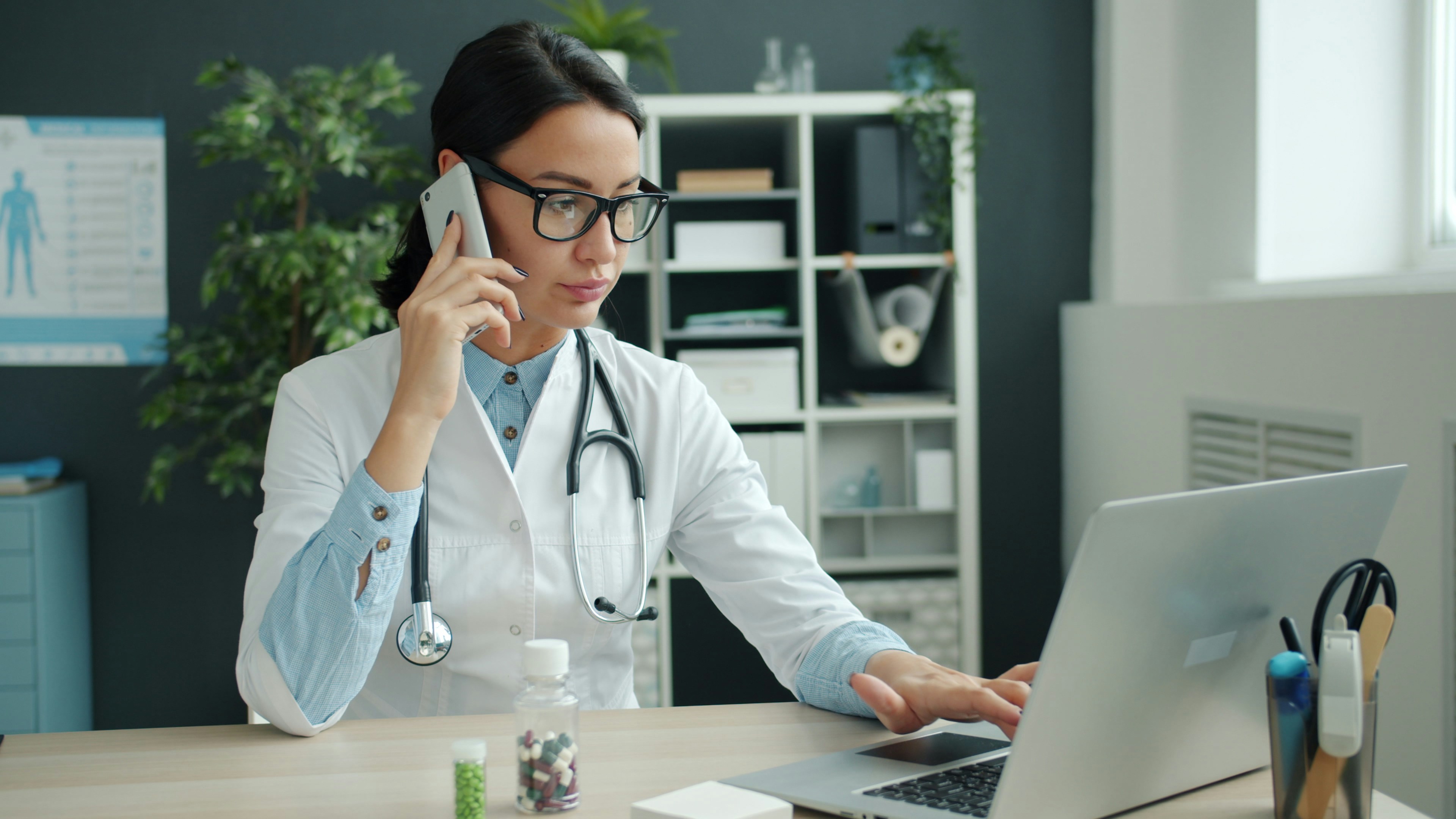 How Helpdesk Systems Improve Customer Support