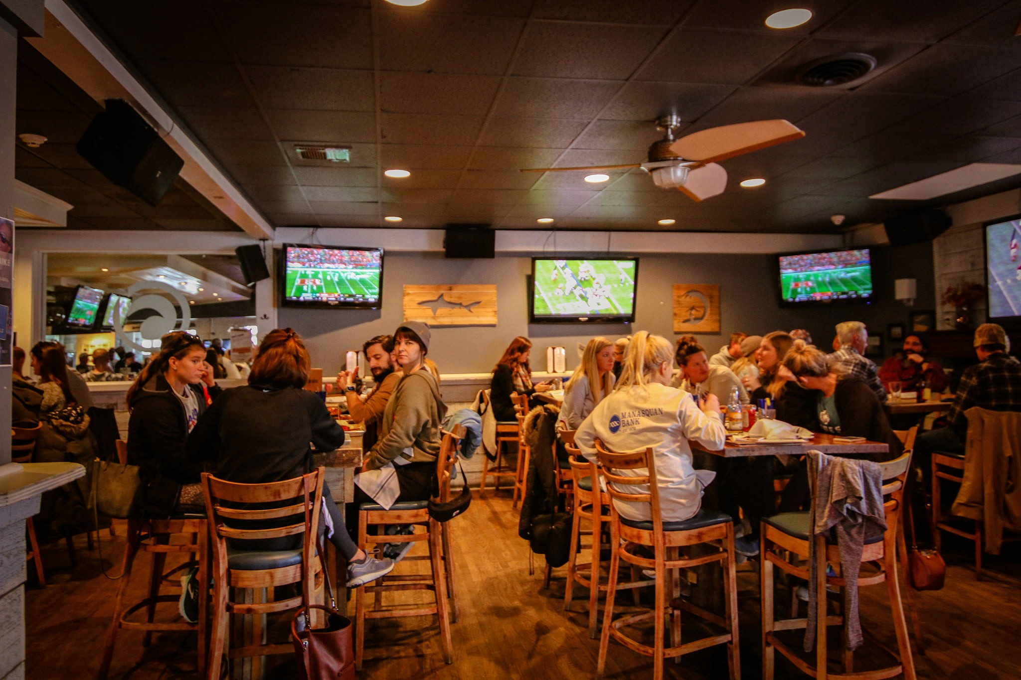 Reef & Barrel Interior