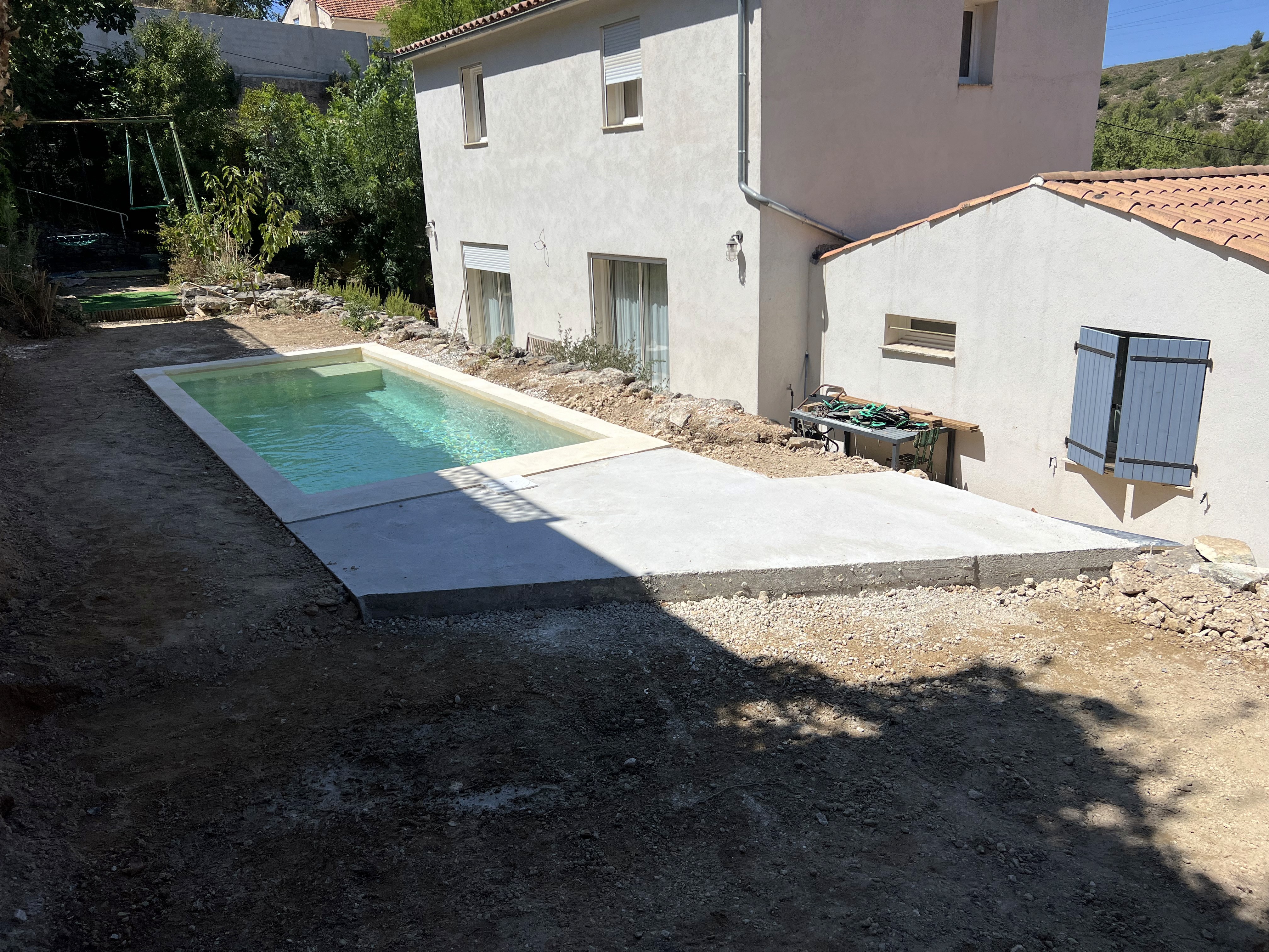 Piscines et bassins : la structure qui dure.