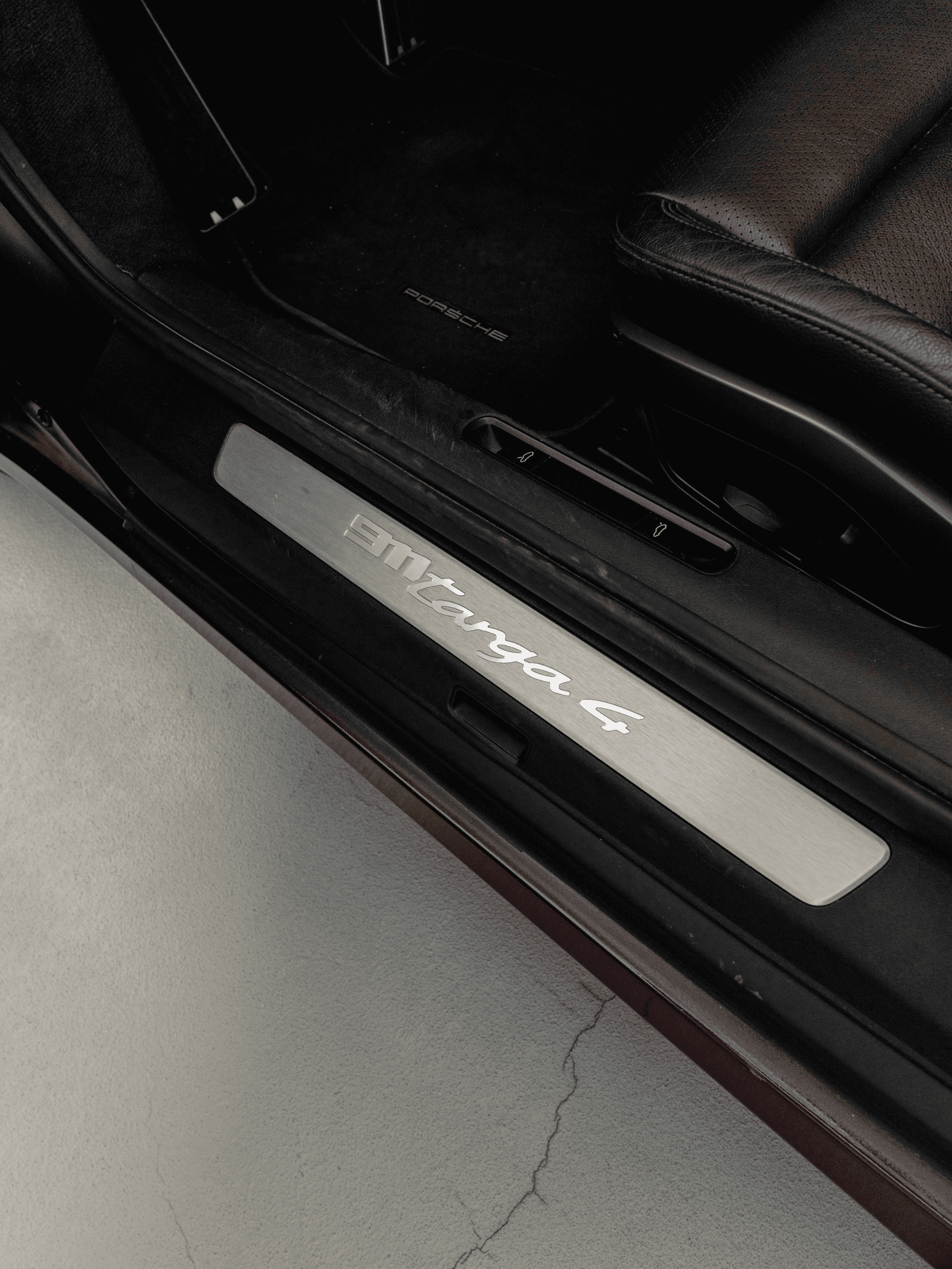 Car Rental Dubai  - Royal Car Collection