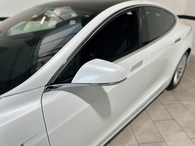 TESLA Model S 2018 WHITE Gebrauchtwagen - Galeriebild 6