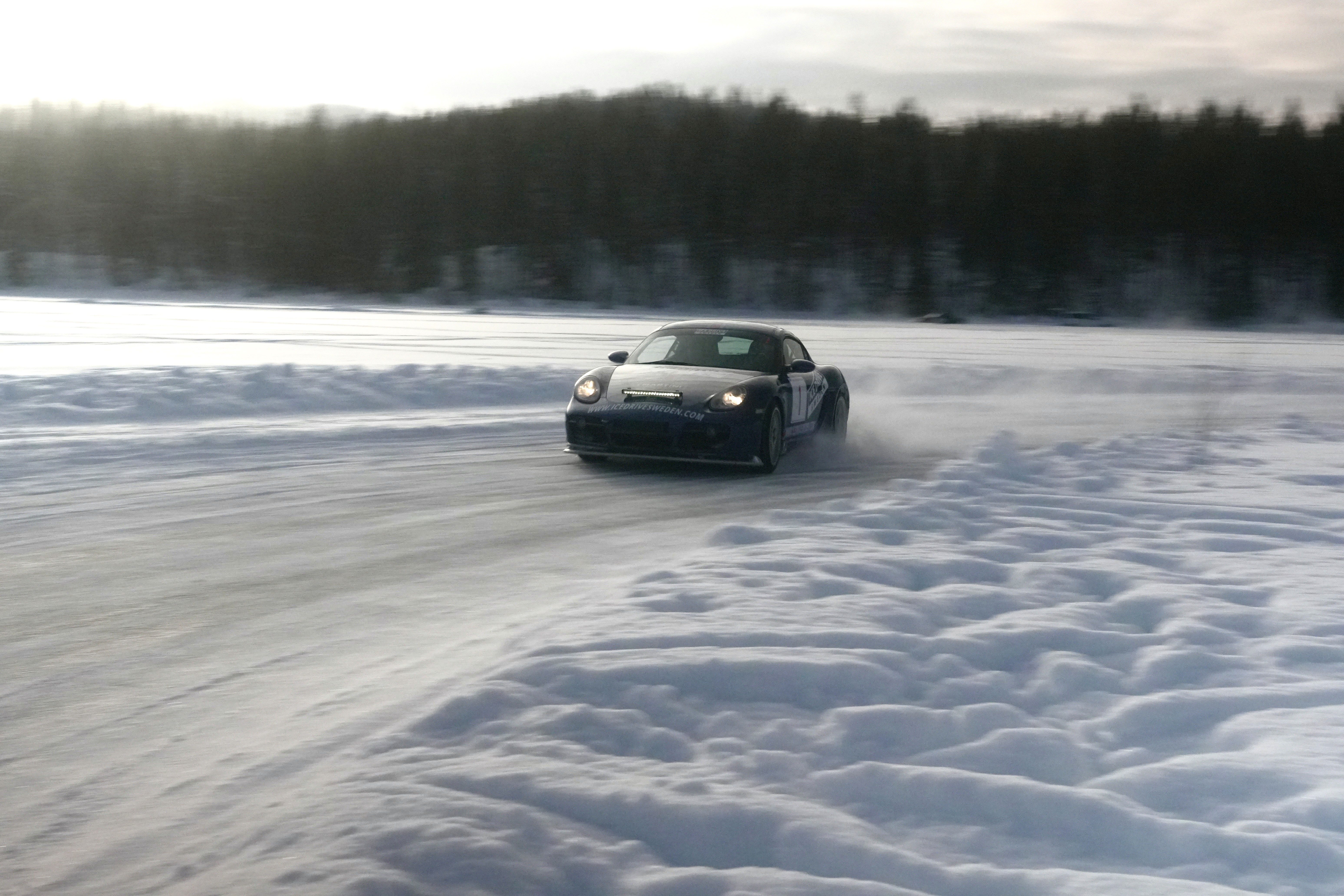 hallway-inside-a-mediterranean-modern-hotel--arche