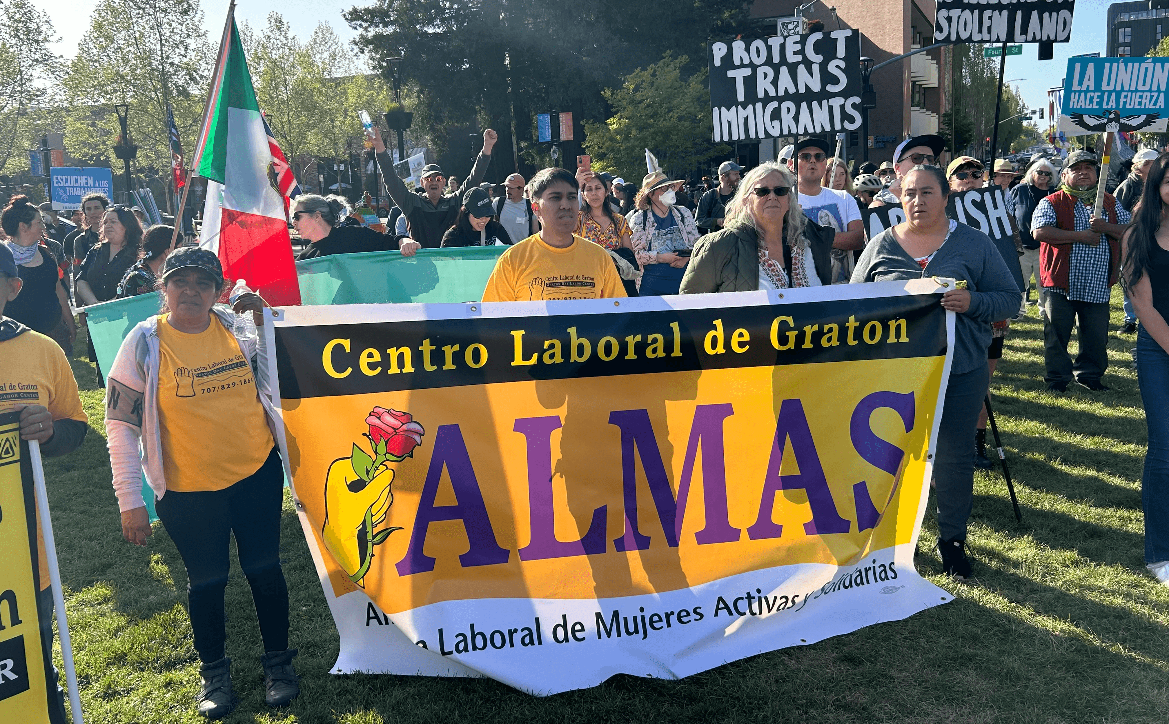 Almas marching in solidarity