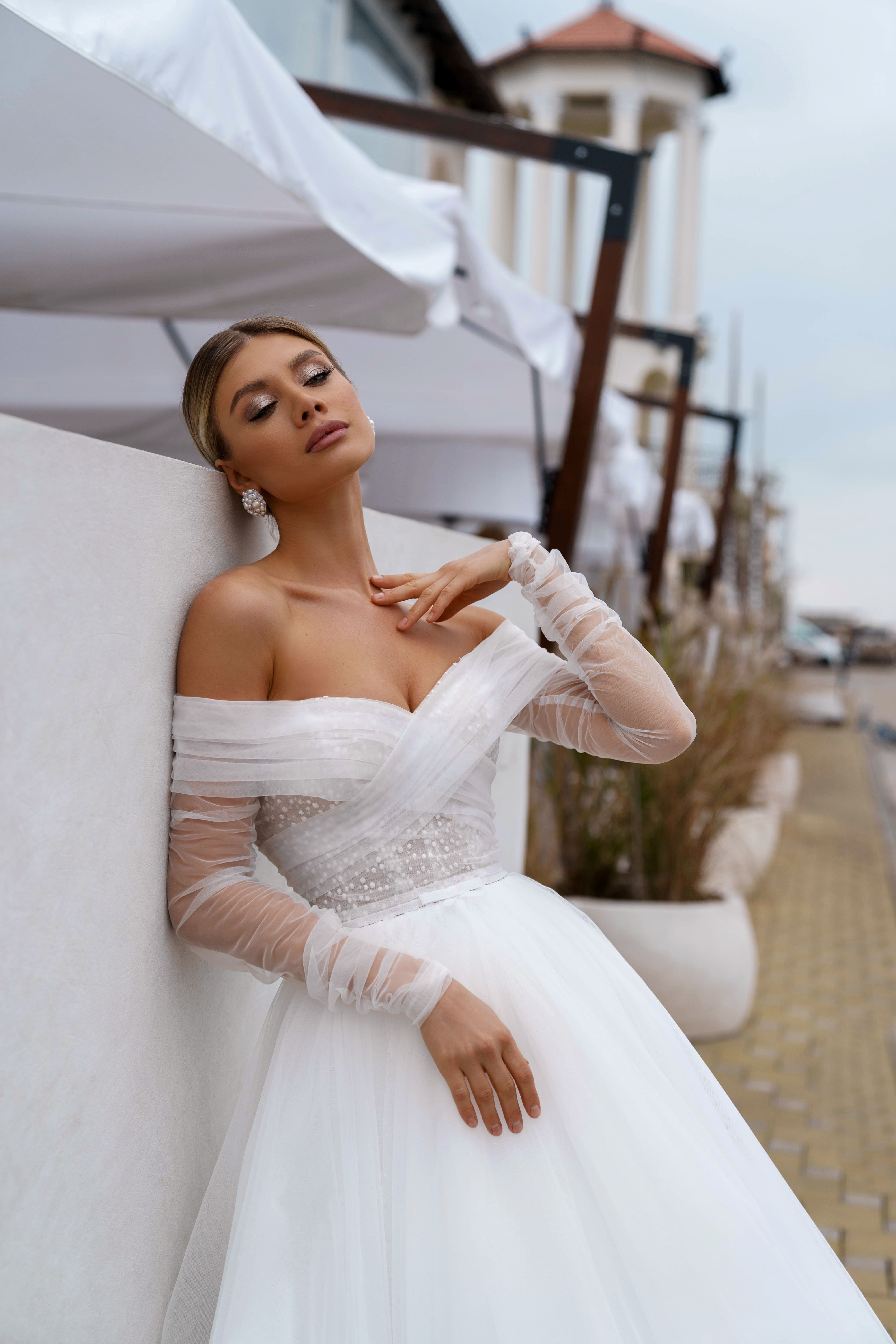 A-Linie Kleid mit transparentem Carmen-Element