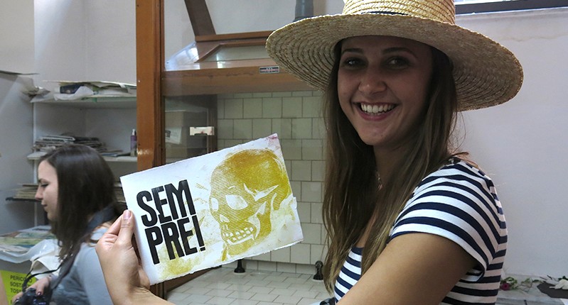 skull and type silk screen