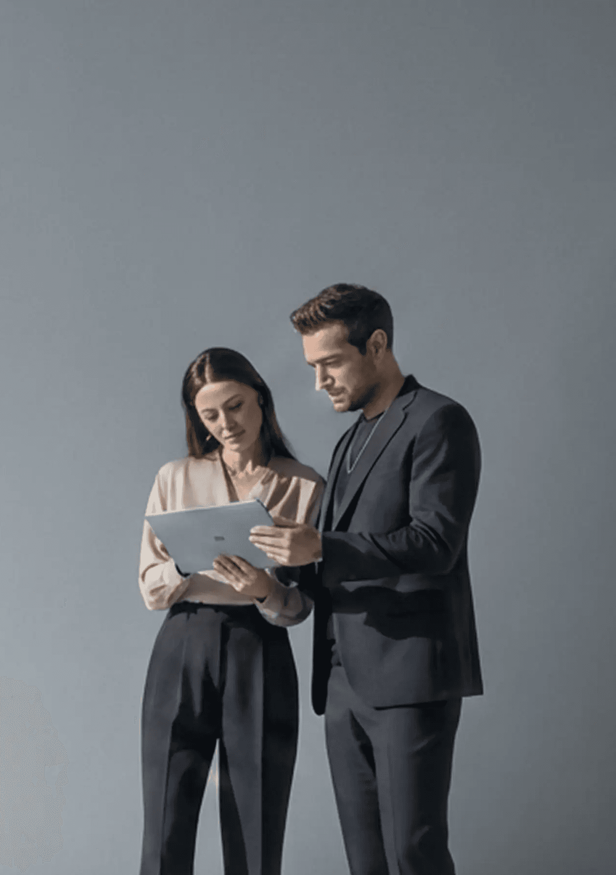 company formation in dubai uae - a men sit in the sofa