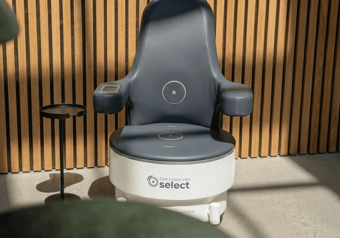 EMP Chair Pro Select EMS-stoel in de wellnesslounge van Bodywork Scherpenzeel