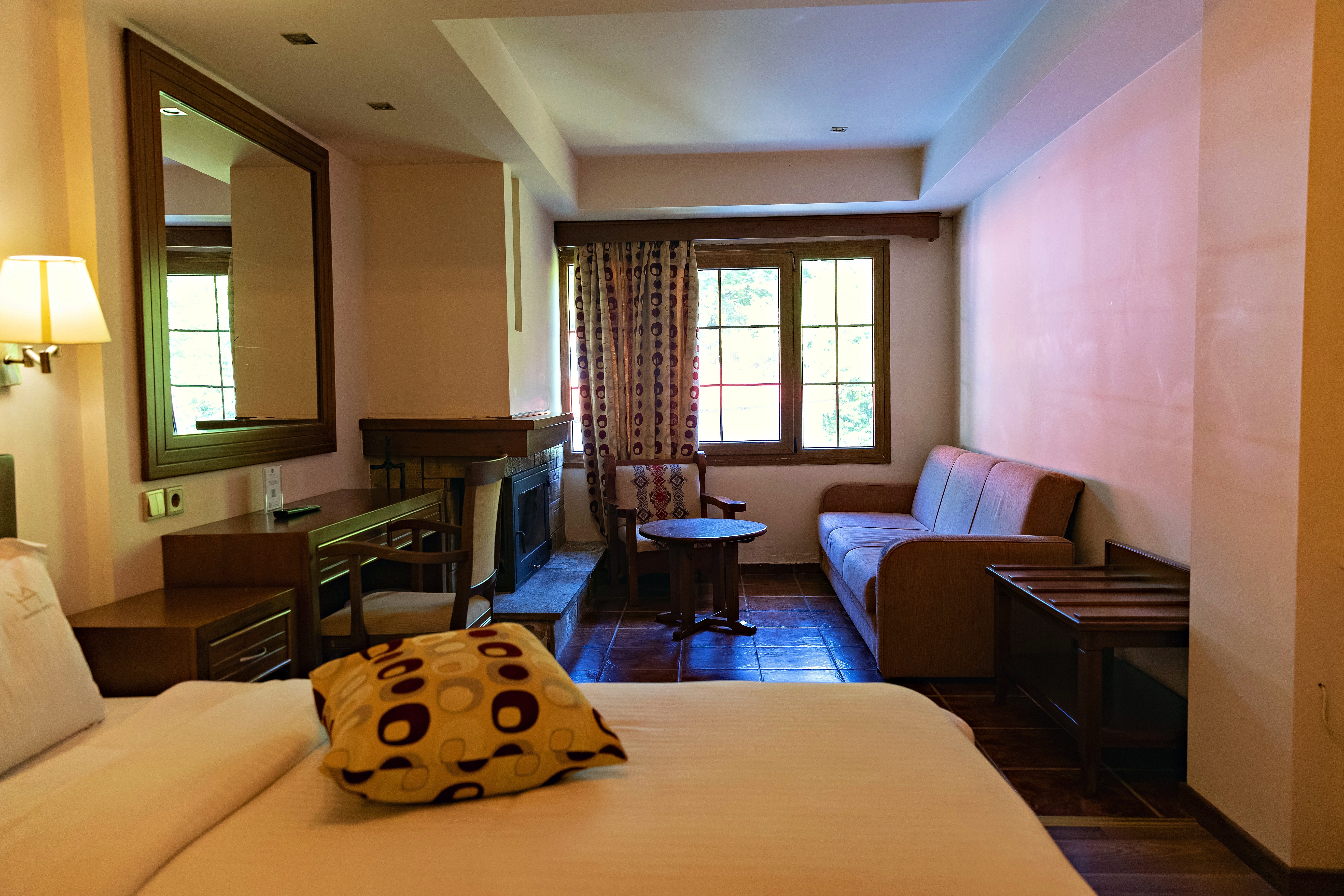 Room gallery image 1