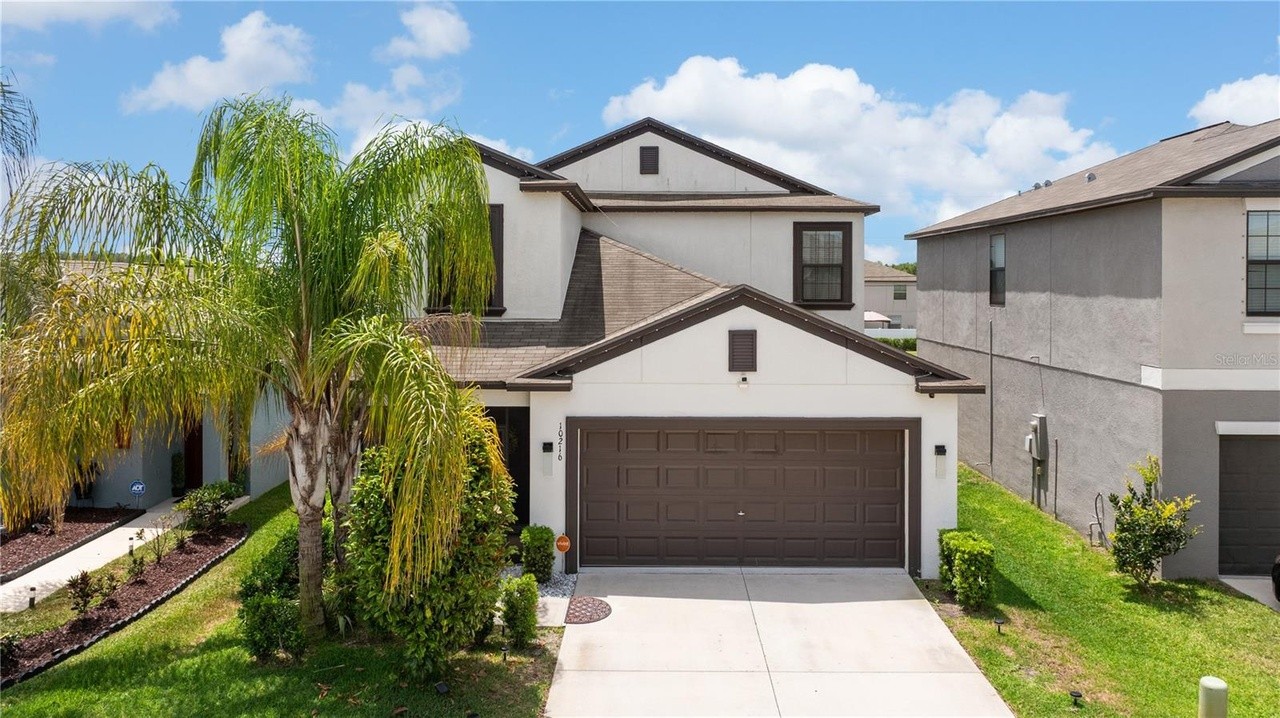 Pest control service for a home in Balm, FL