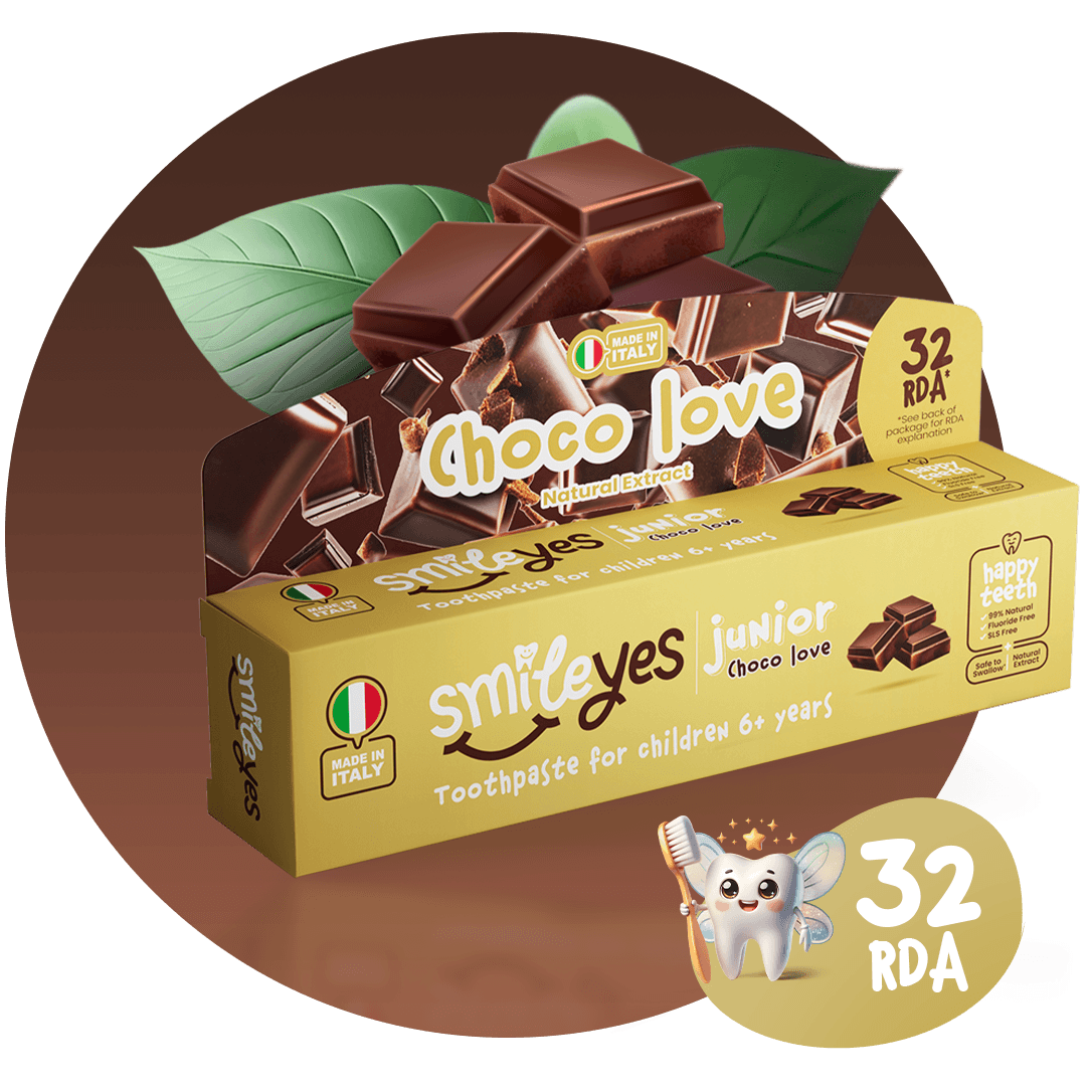 Smile yes bebek ve çocuk diş macunu, düşük RDA seviyesi ile diş minesi ve dentinini koruyan, %99 doğal özler içeren, paraben ve SLS gibi zararlı maddeler içermeyen, florürsüz ve güvenli bir diş macunudur.