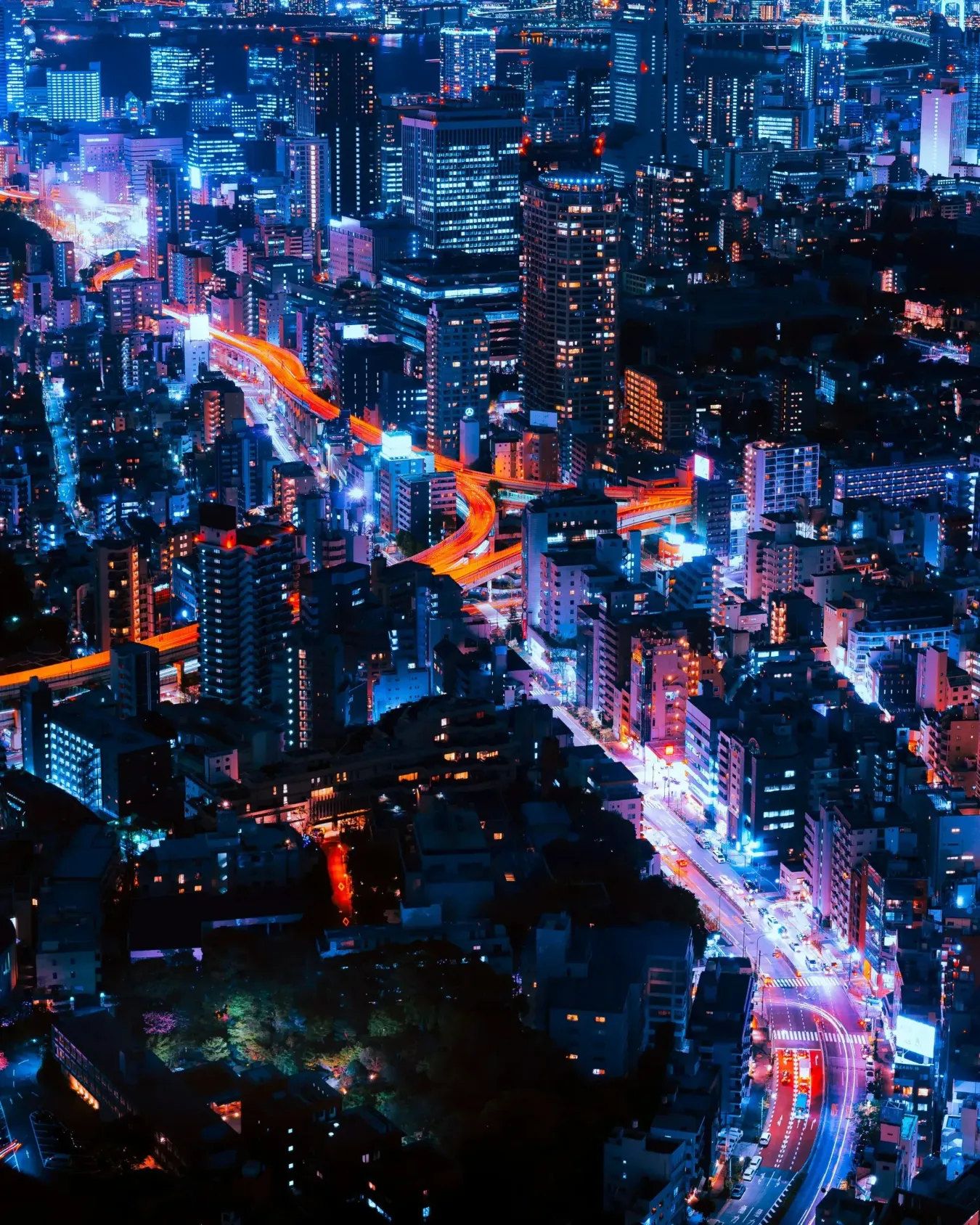 timelapse photography of vehicles and buildings