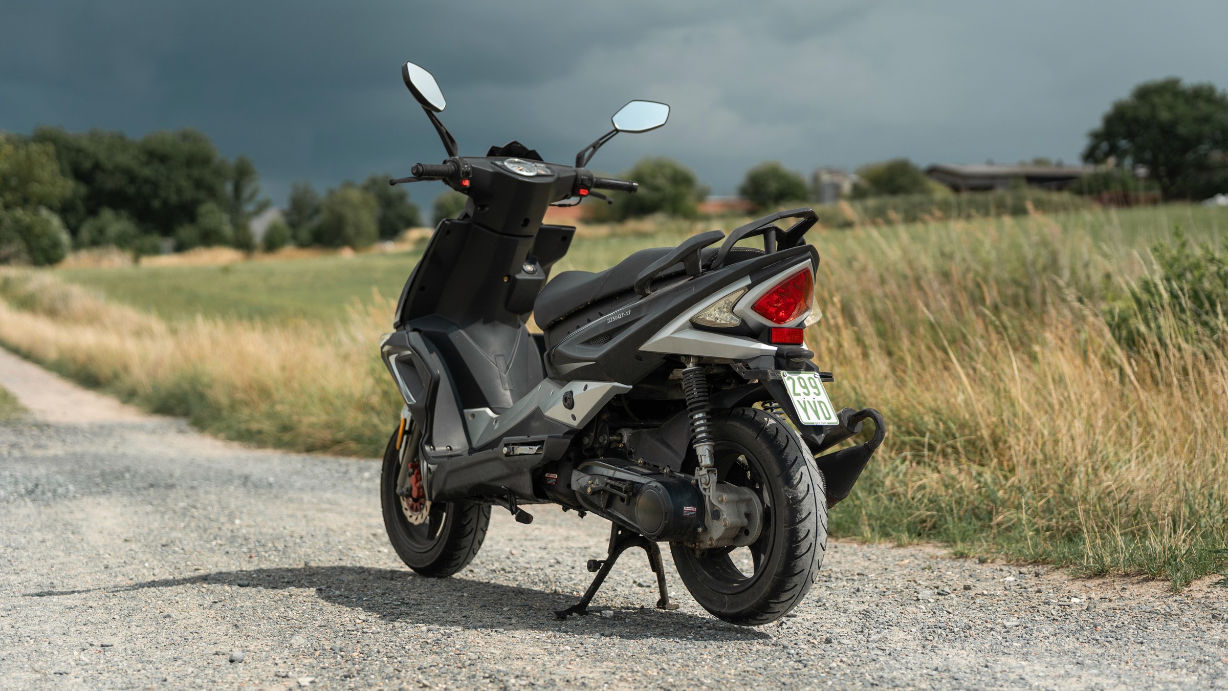 Herkules Matador Heckansicht – leichter Roller für sichere Fahrübungen in Klasse AM.