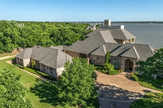 New Composition Shingle Installation for a Flower Mound, TX lakehouse residence