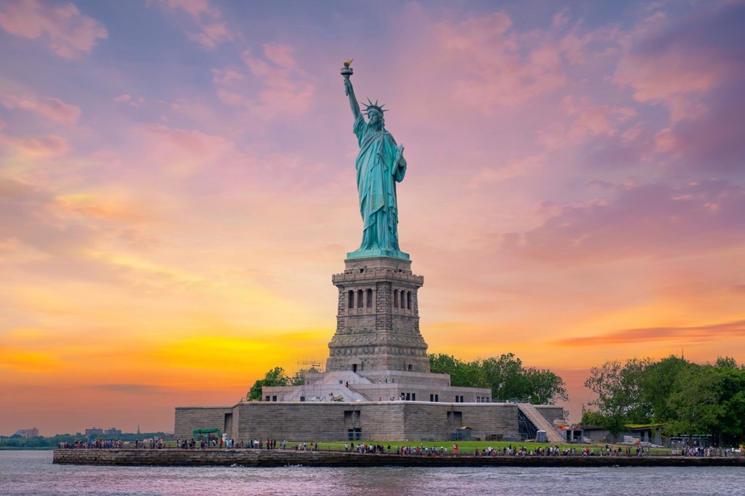 El regalo de los Franceses a los norteamericanos. Necesitas echarle un vistazo a la señora : estatua de la libertad