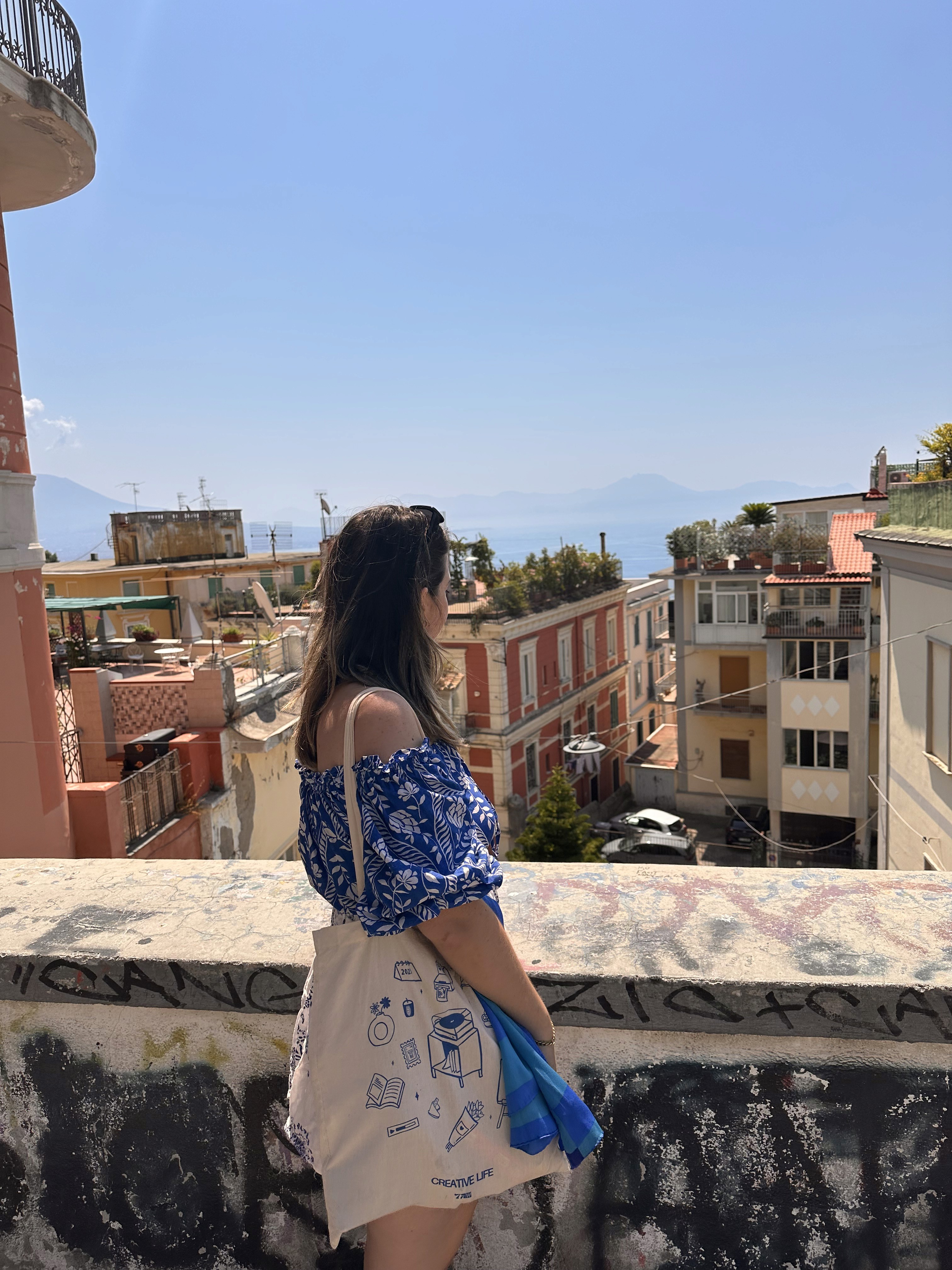 The top half of a screen of a mobile device