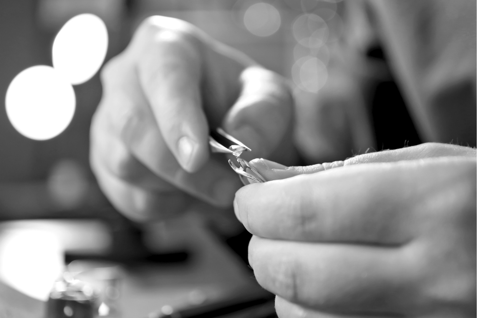 Jewelry Design Consultants - Garment Design - Savart Agency