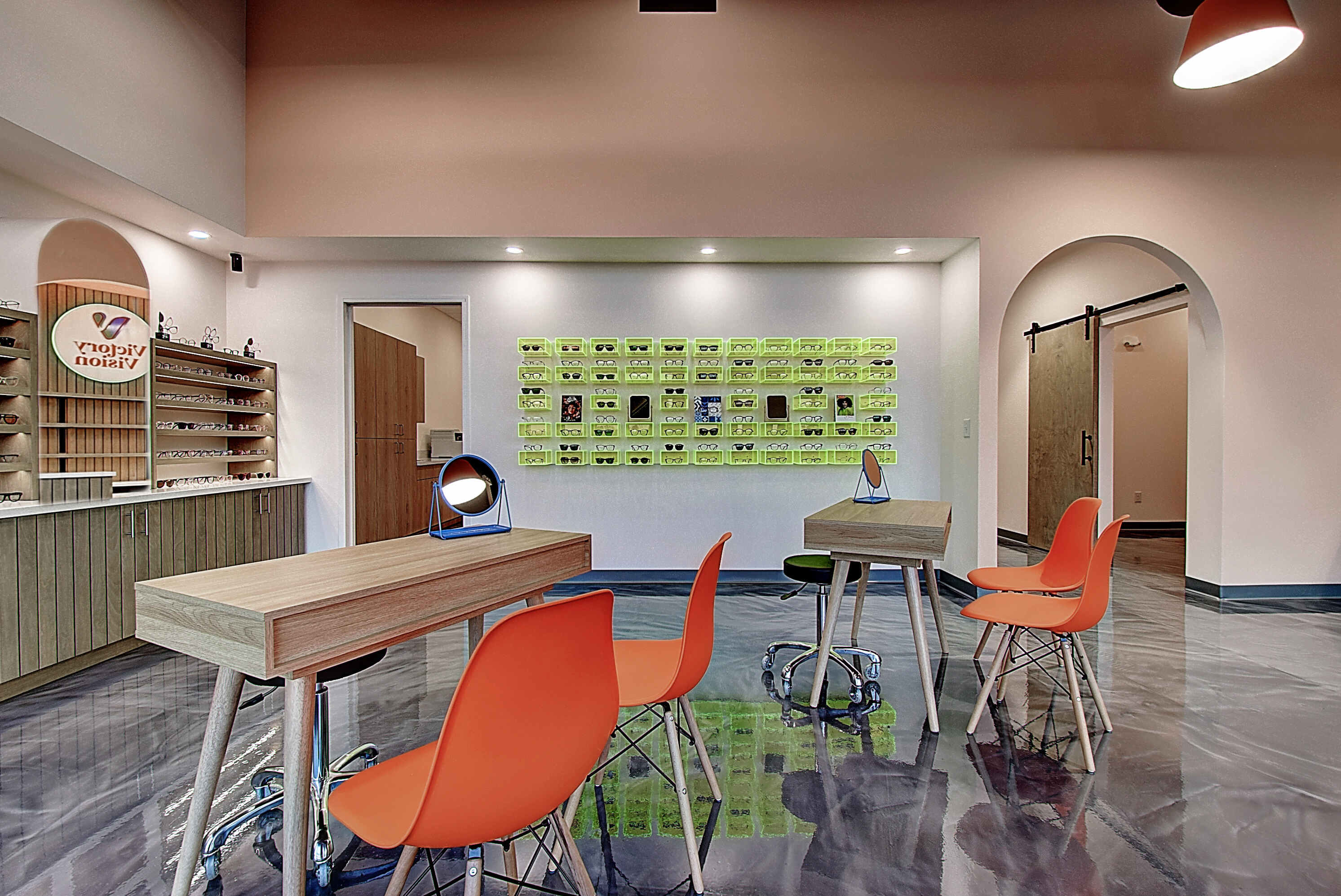 Victory vision retail space