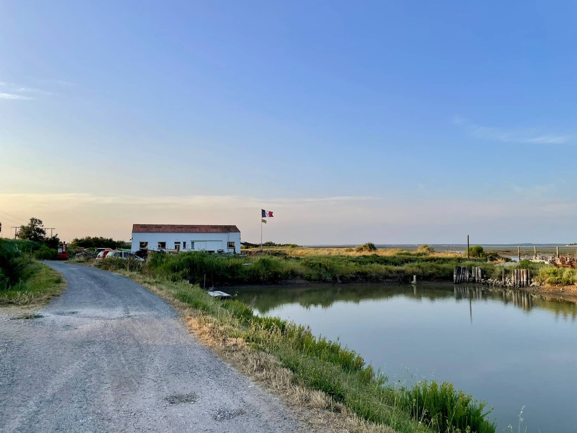 Vue extérieure de la Cabane au Drapeau