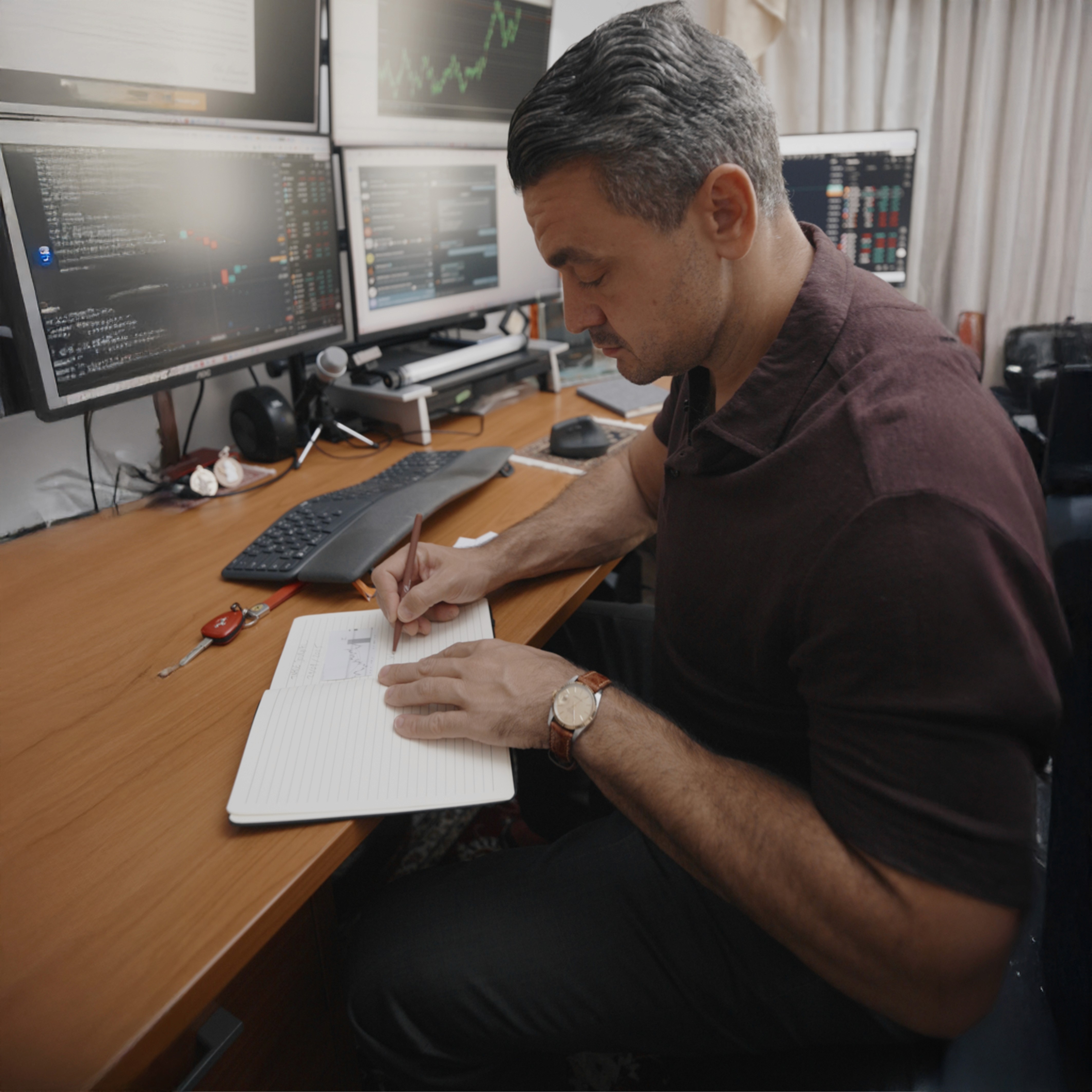 Credit card mockup displaying $430,000 balance and masked card details