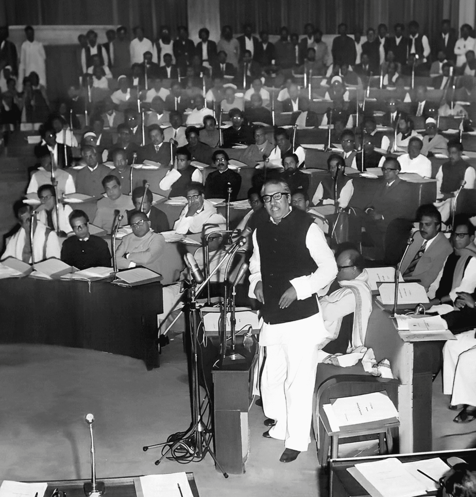 শেখ মুজিব কি পাকিস্তানের প্রধানমন্ত্রীত্ব চেয়েছিলেন নাকি বাংলাদেশ চেয়েছিলেন?