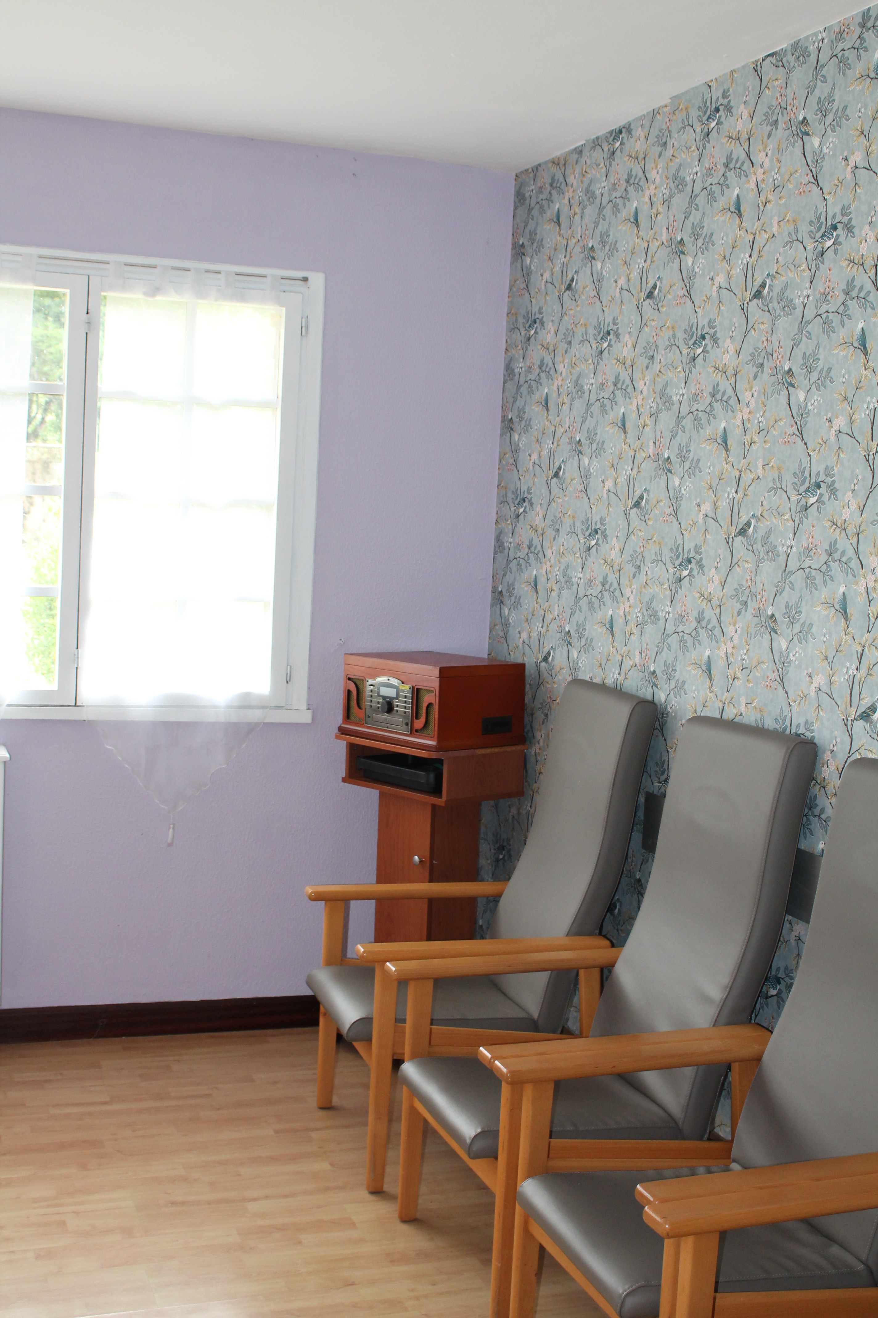 Acompañamiento emocional para mayores en residencia