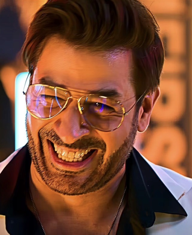 The 2001 Era: Solidifying a reputation for dangerous, calculated roles.