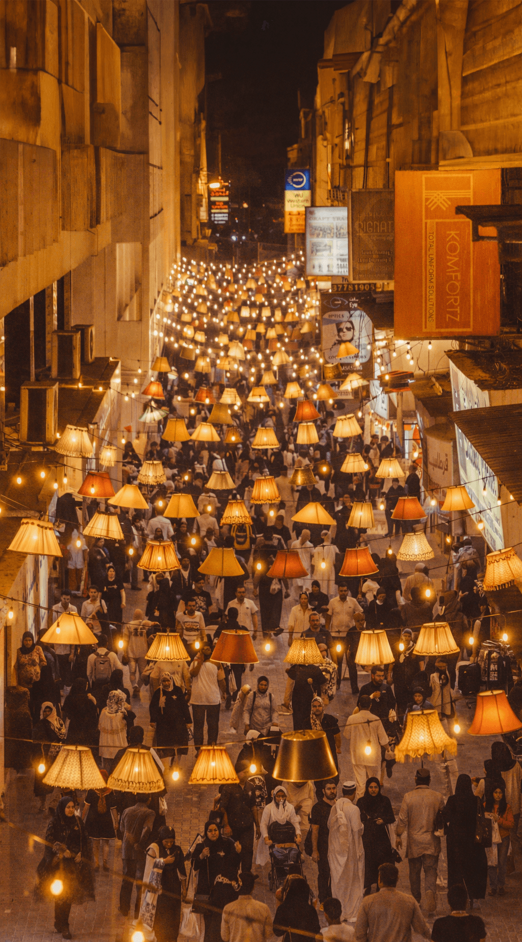 A two screens from the hair salon website