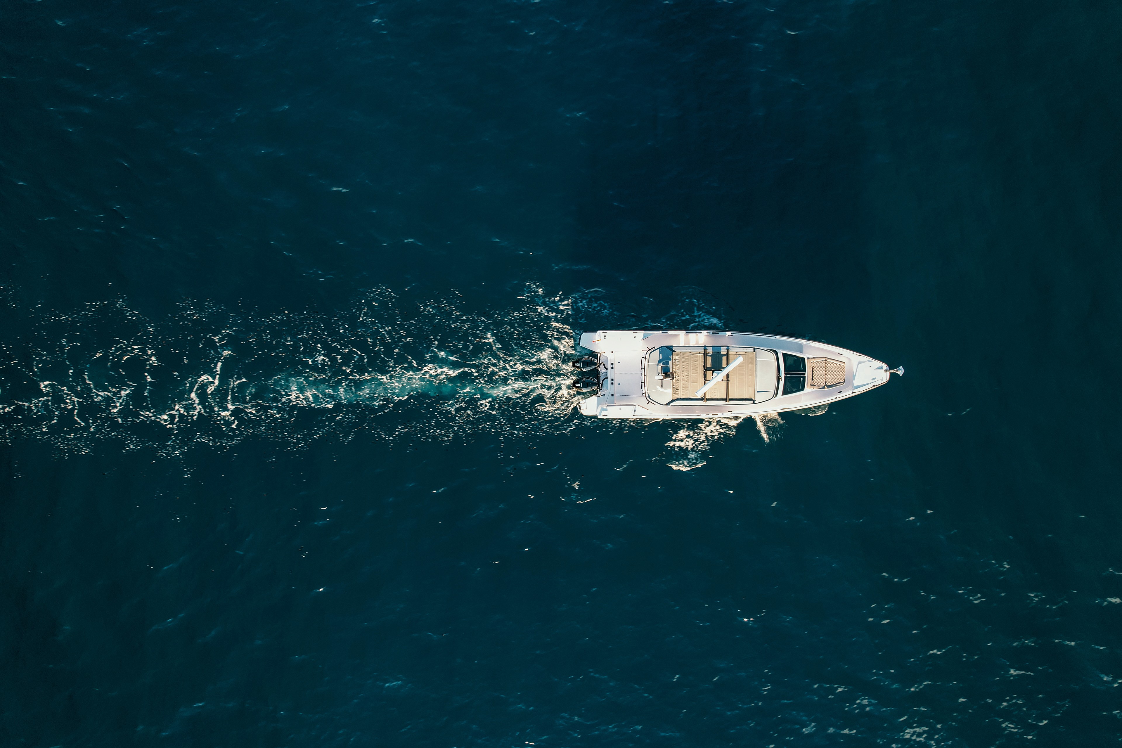 Boat Simrad radar on