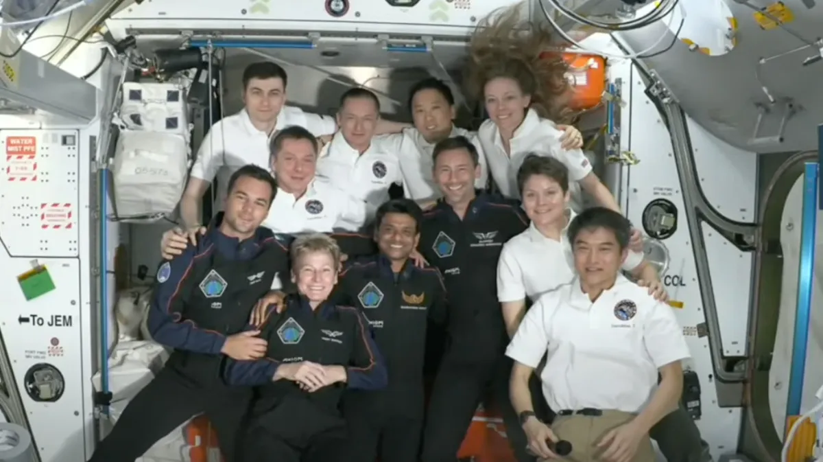 Dokowanie zakończone sukcesem misja ax-4 misja ignis sławosz uznański wiśniewski