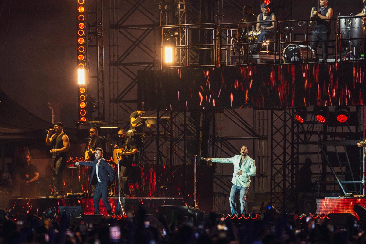 © Romeo Santos & Prince Royce · Niccolo Guasti