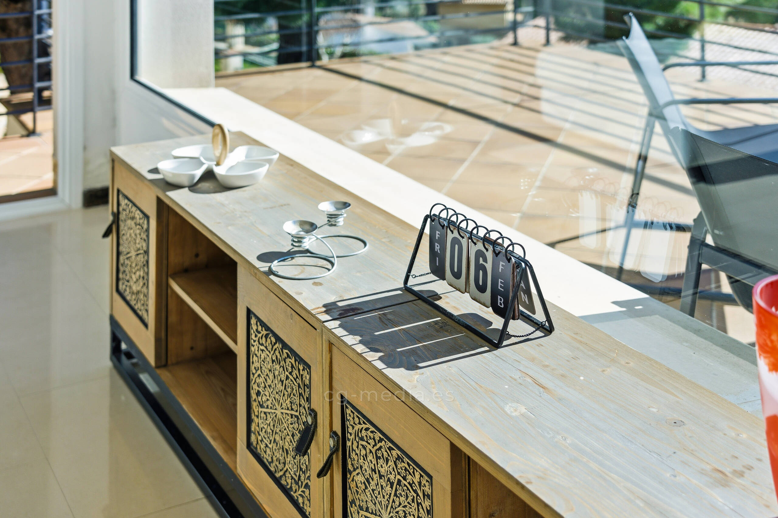 woman with blue eyes and red lipstick