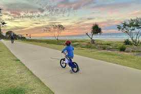 https://www.mustdogoldcoast.com/sites/mustdogoldcoast/files/styles/mdb_full_width/public/images/Tugun%20Bilinga%20Bike%20Copyright%20Mustdobrisbane.com%20pty%20ltd%202021.jpg?itok=9vr0c34t