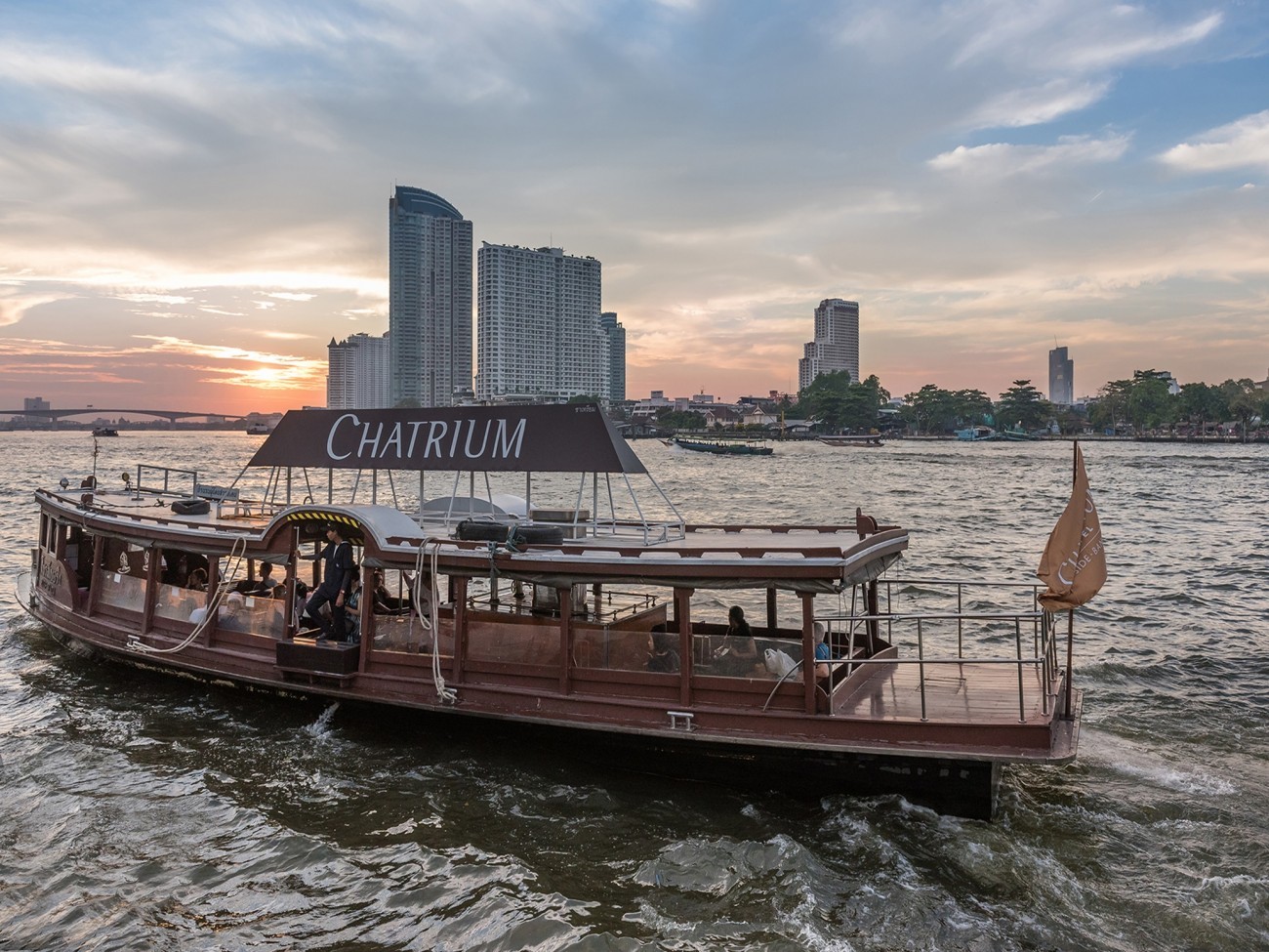 digital marketing and social media CHATRIUM Hospitality