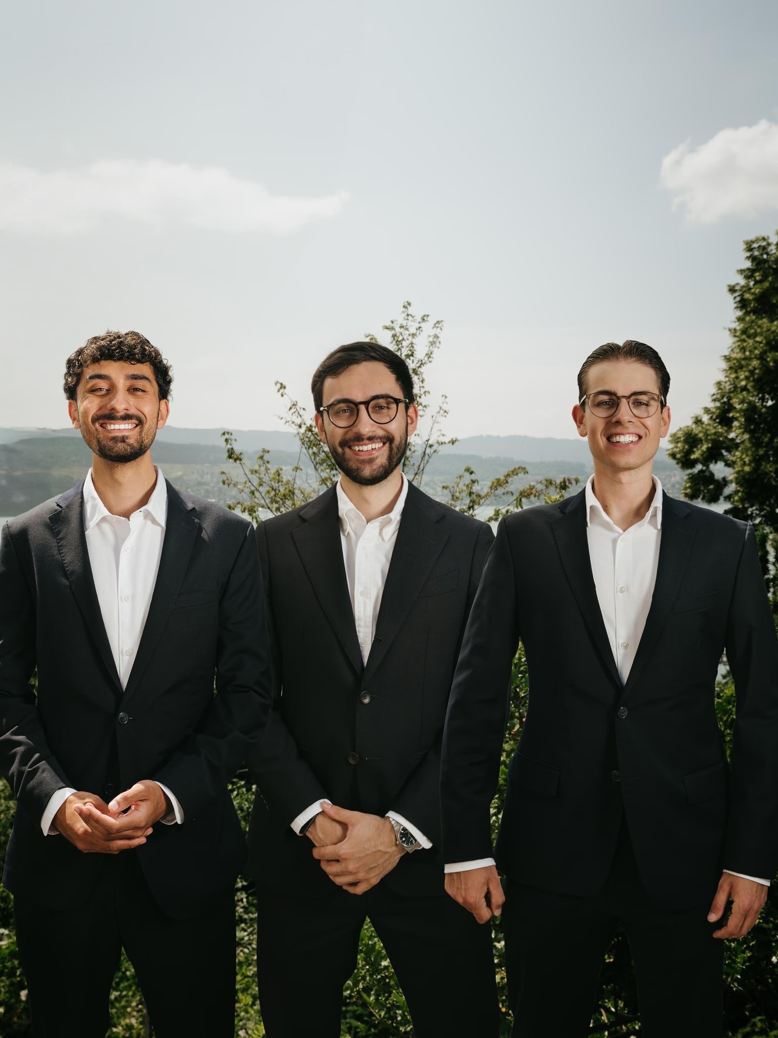 Amelia photographing