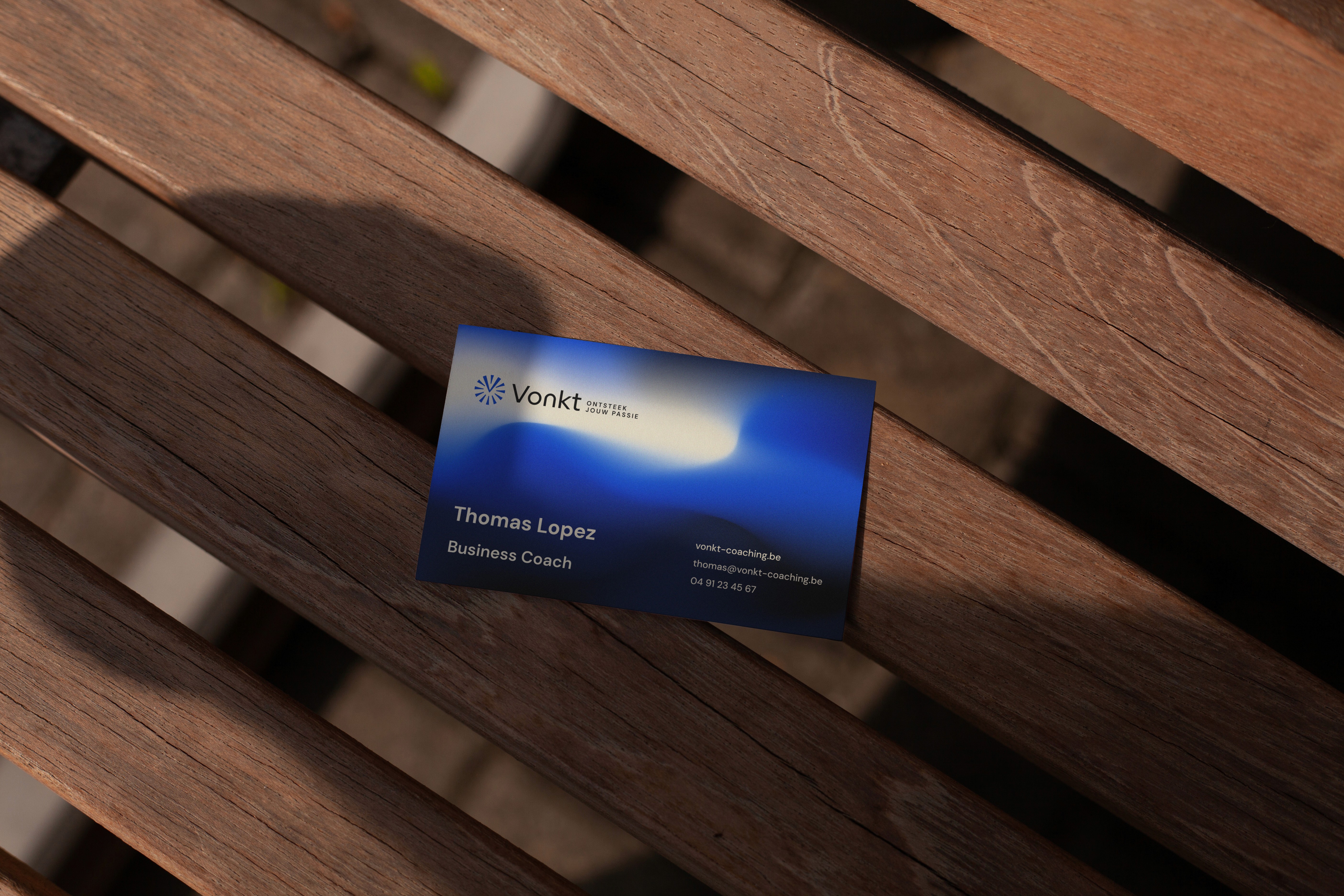 Branded business card for business coaching brand Vonkt