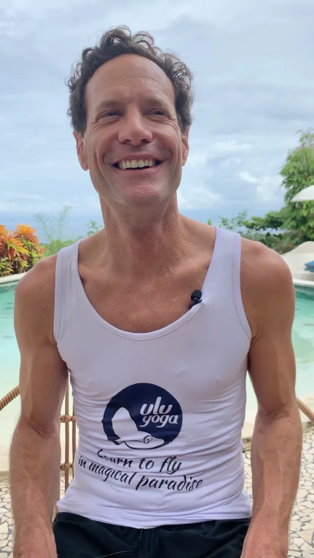 Video review from Sarah sharing her advanced 300-hour yoga teacher training experience with Ulu Yoga in tropical Bali