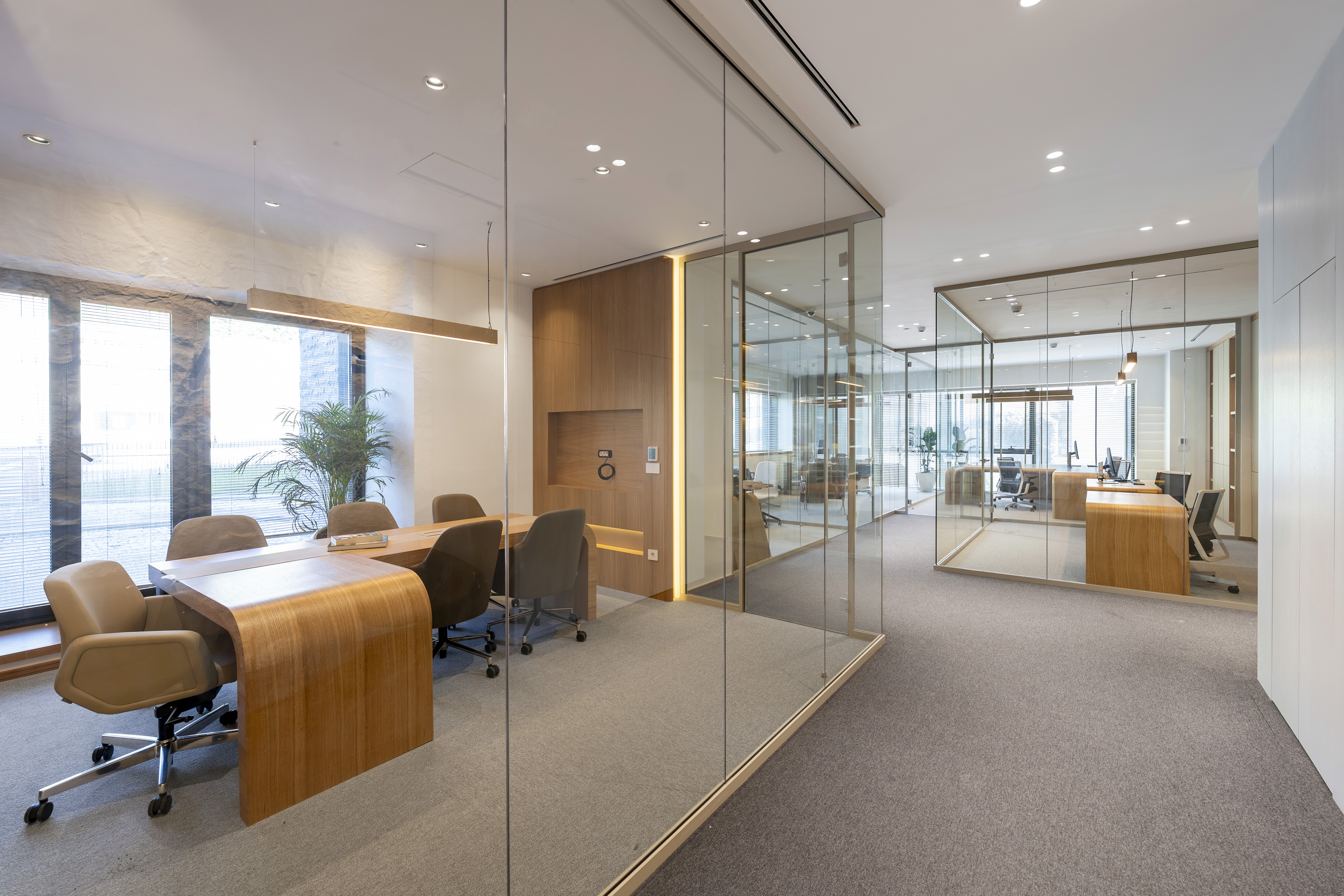 Office 30 — 7