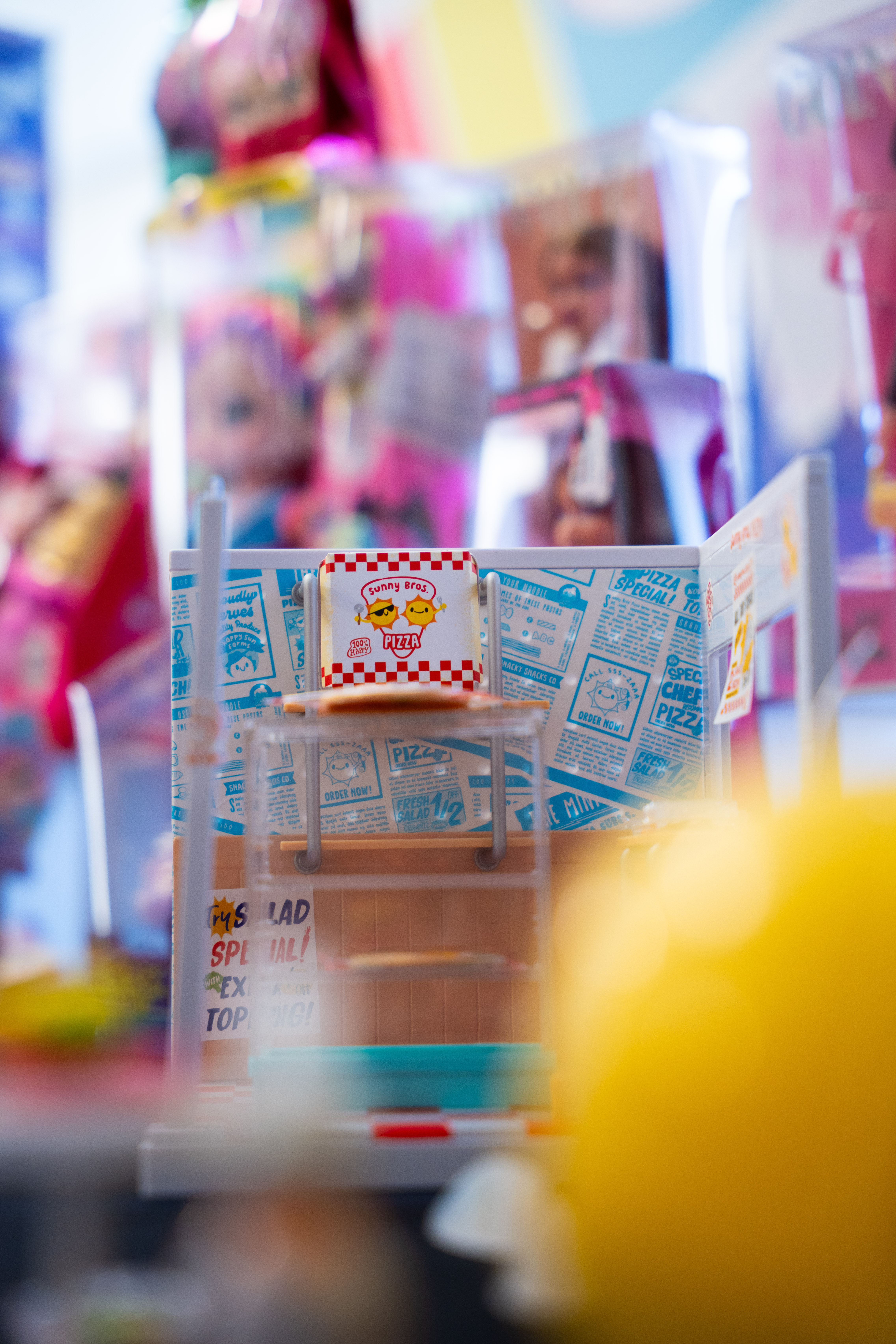 people near TAj Mahal