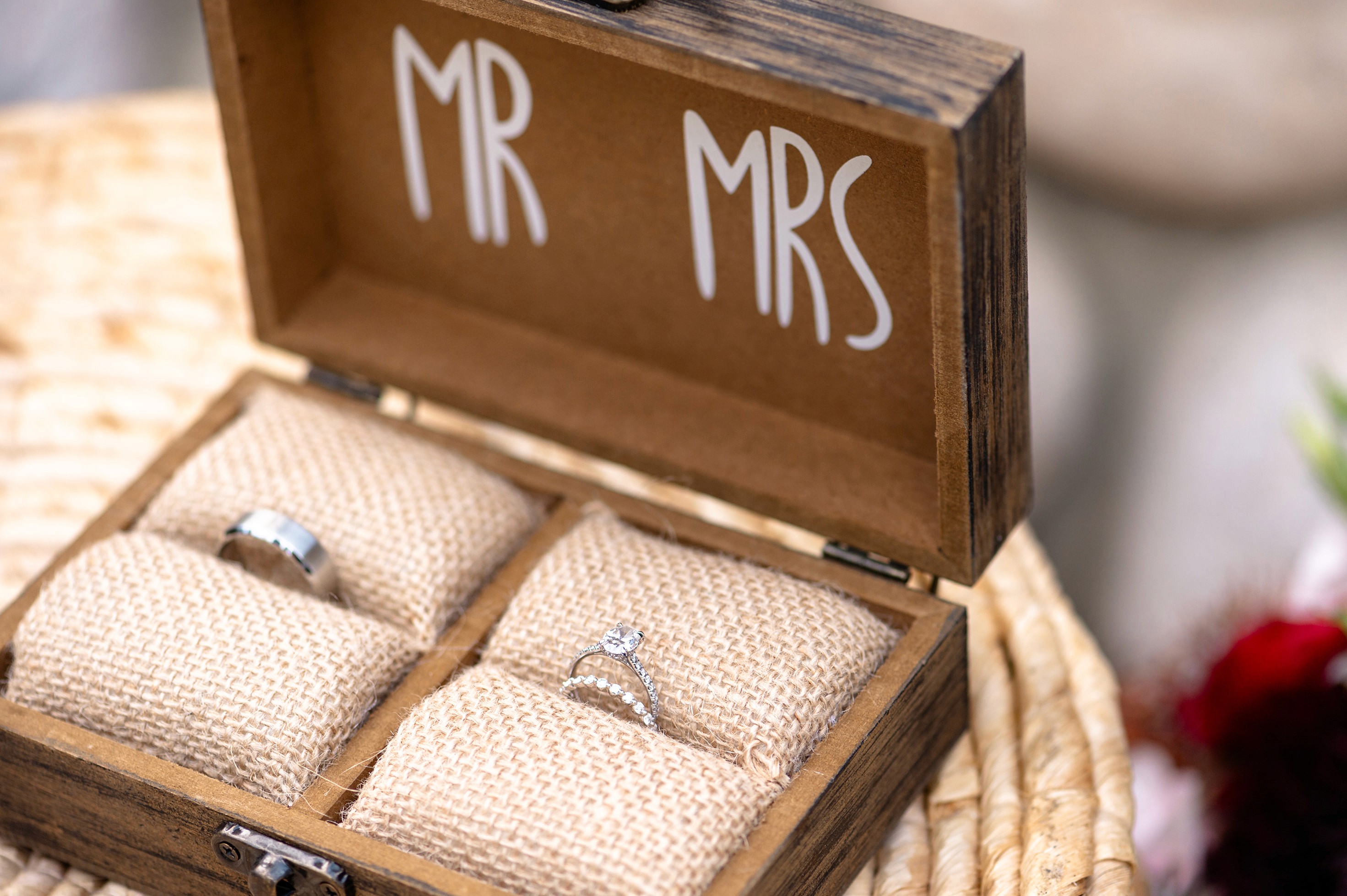 Wedding rings and ring box detail for Cinthia and Dustin wedding