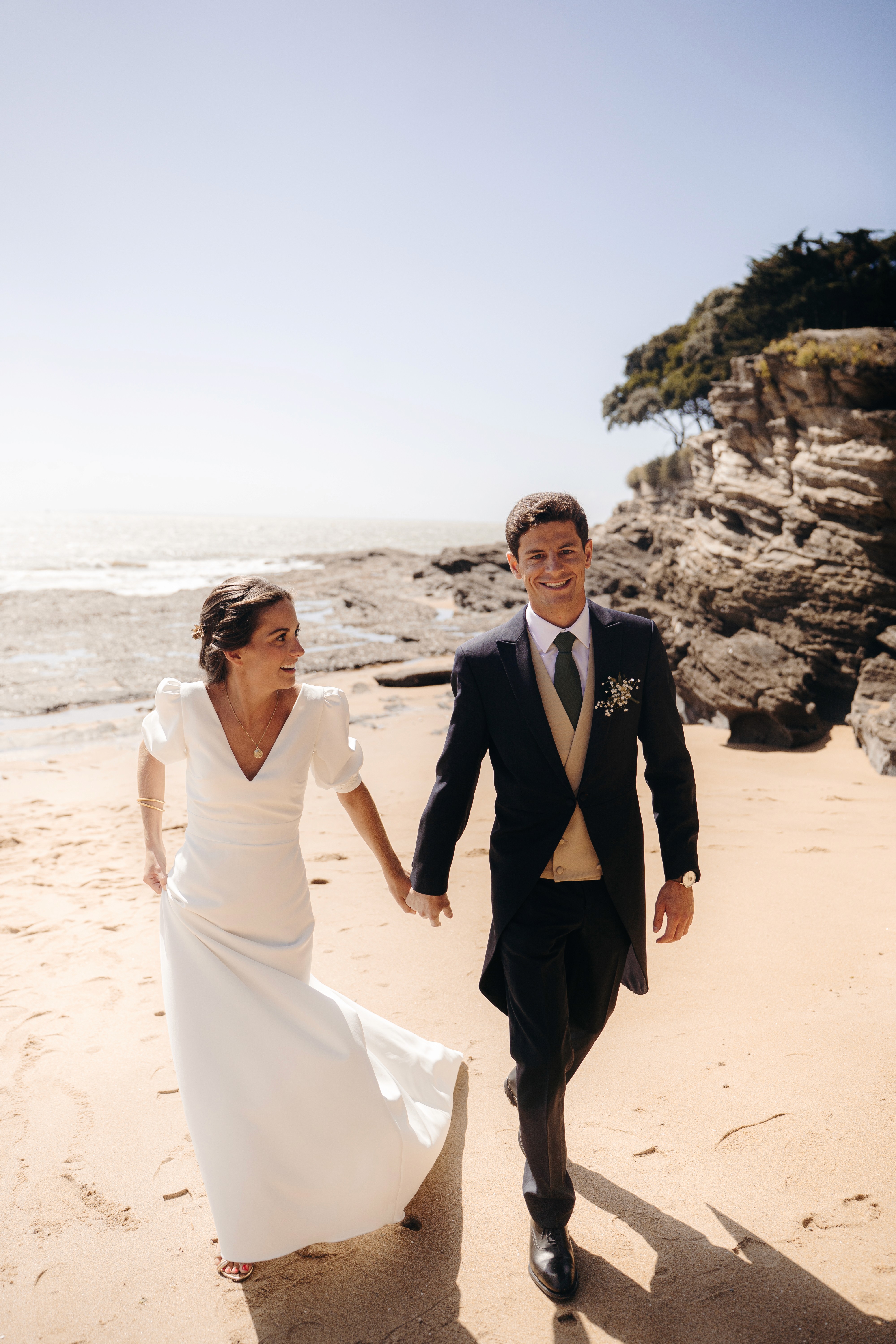 Amelia photographing