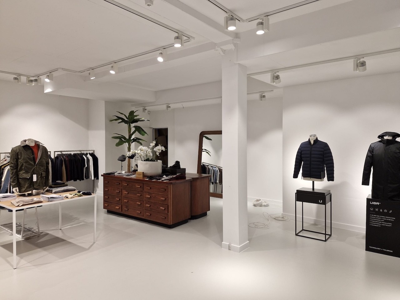 Project Van Voorst Elektrotechniek: Romeyn Tailors