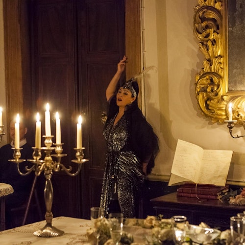 Violetta, primo atto